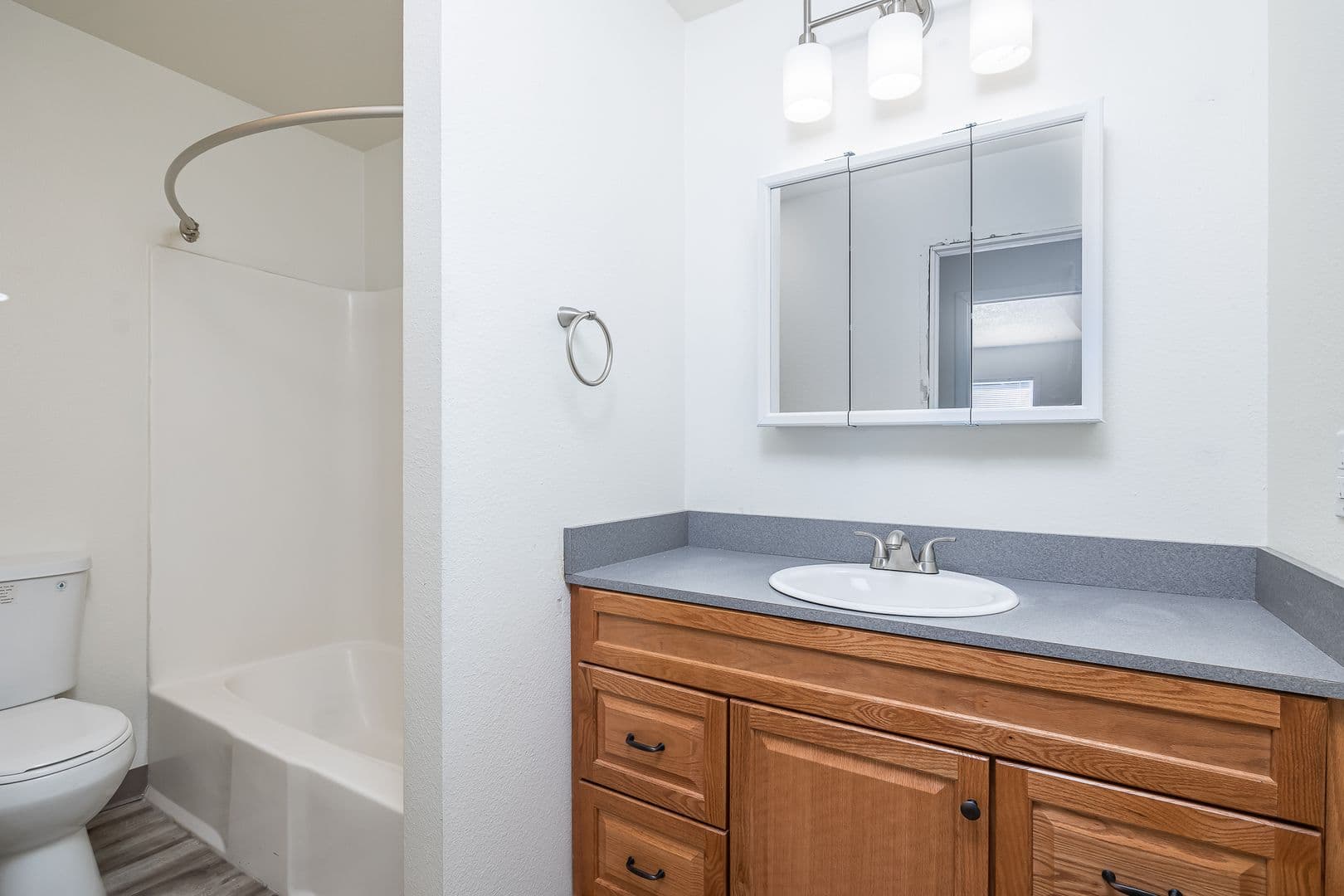 Hood Manor Apartments 18 of 18