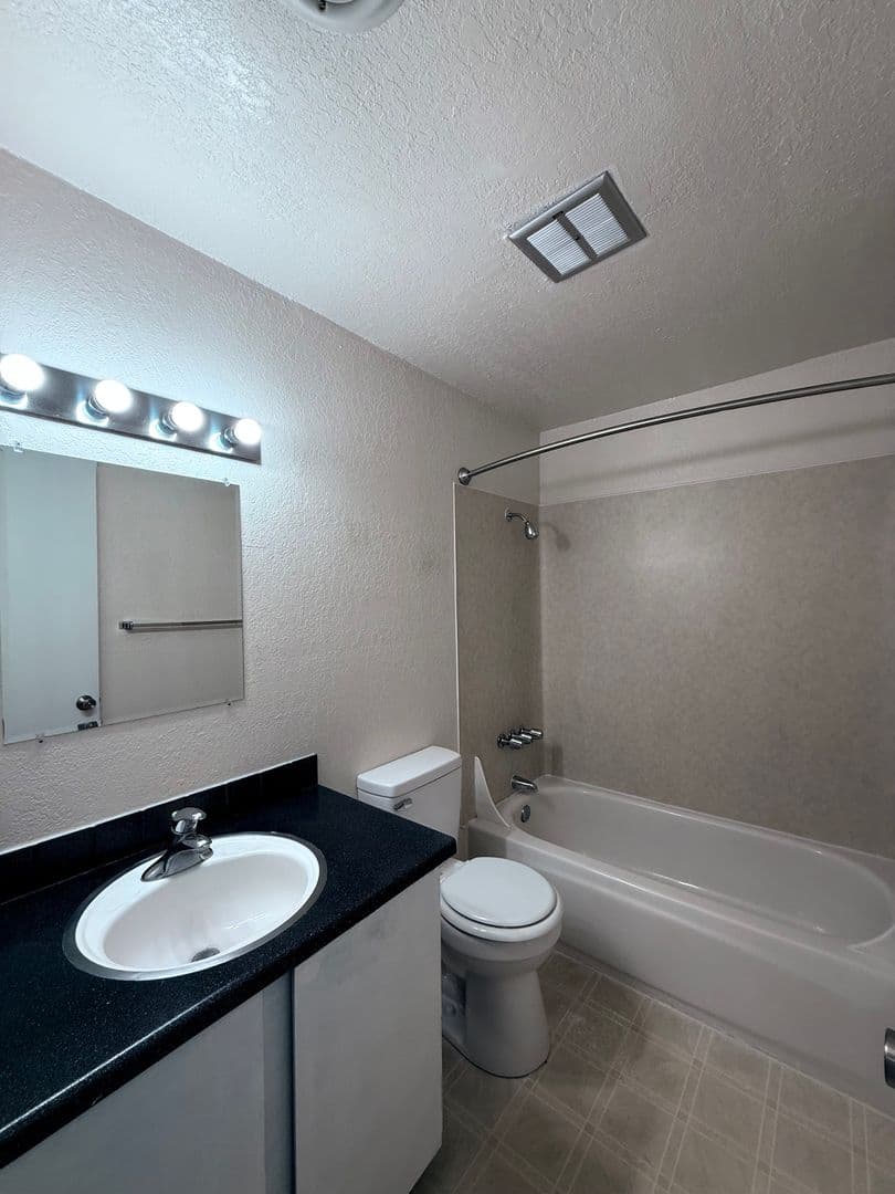 Amberbrook Townhomes 7 of 12