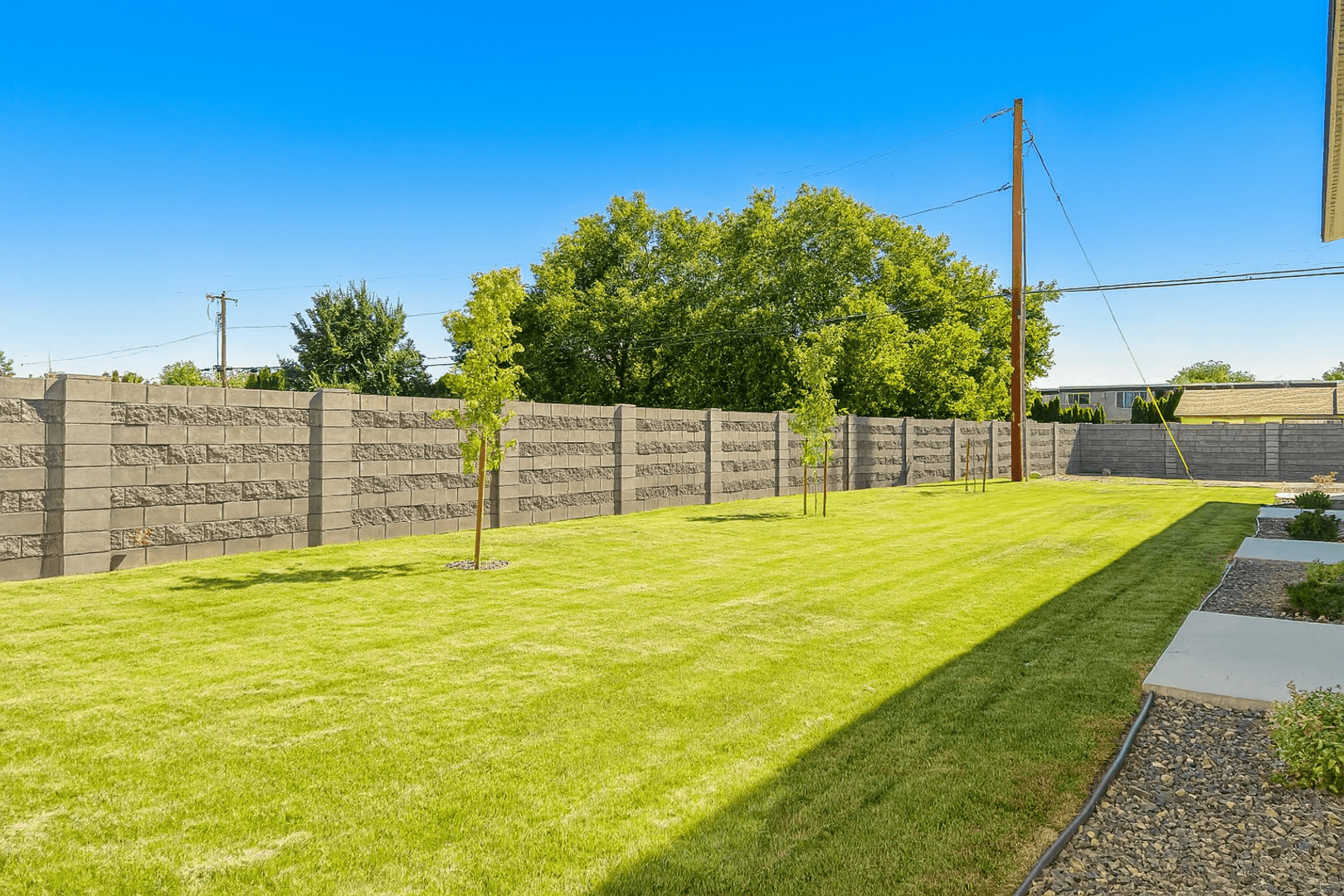 $1,000 OFF FIRST MONTH'S RENT!! 15 of 16