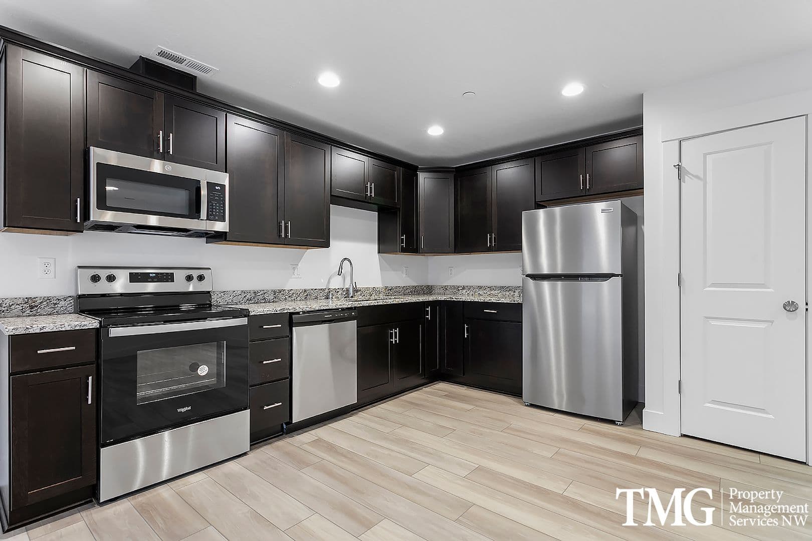 1 month FREE rent! Call to find out howFind out how! 38 of 77