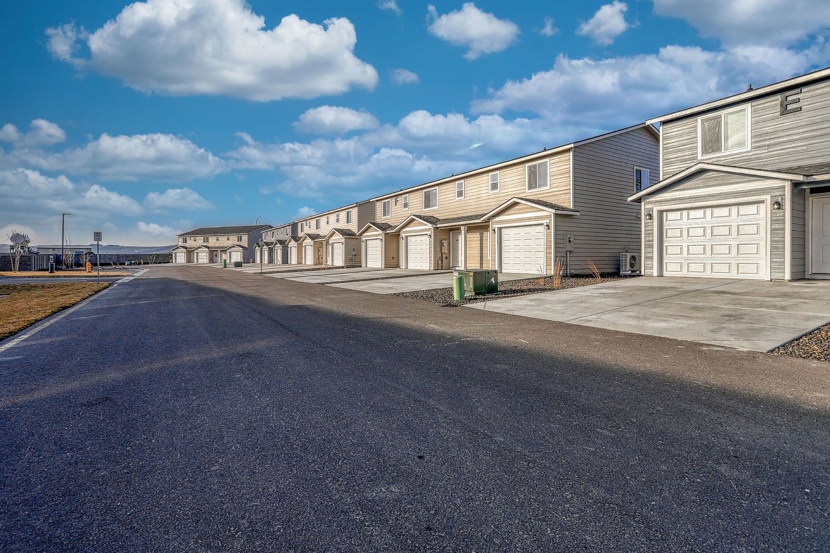 1 MONTH FREE ON A 12 MONTH LEASE! 59 of 59