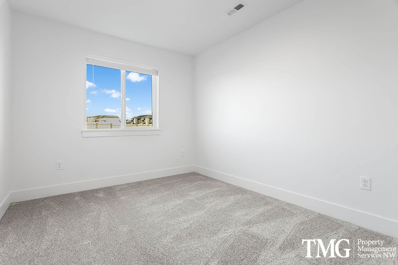 1 MONTH FREE ON A 12 MONTH LEASE! 47 of 59