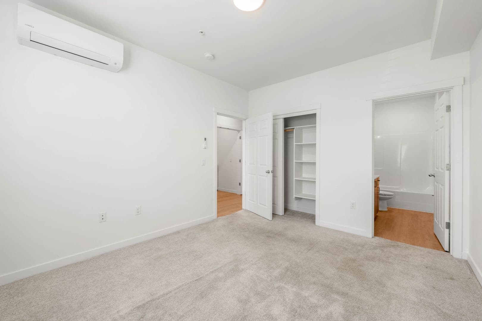 51st Street Apartments 6 of 10