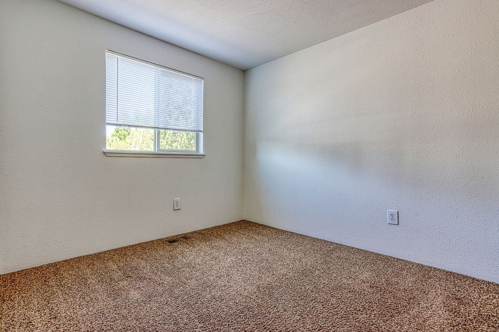 The Illahee Apartments 8 of 20
