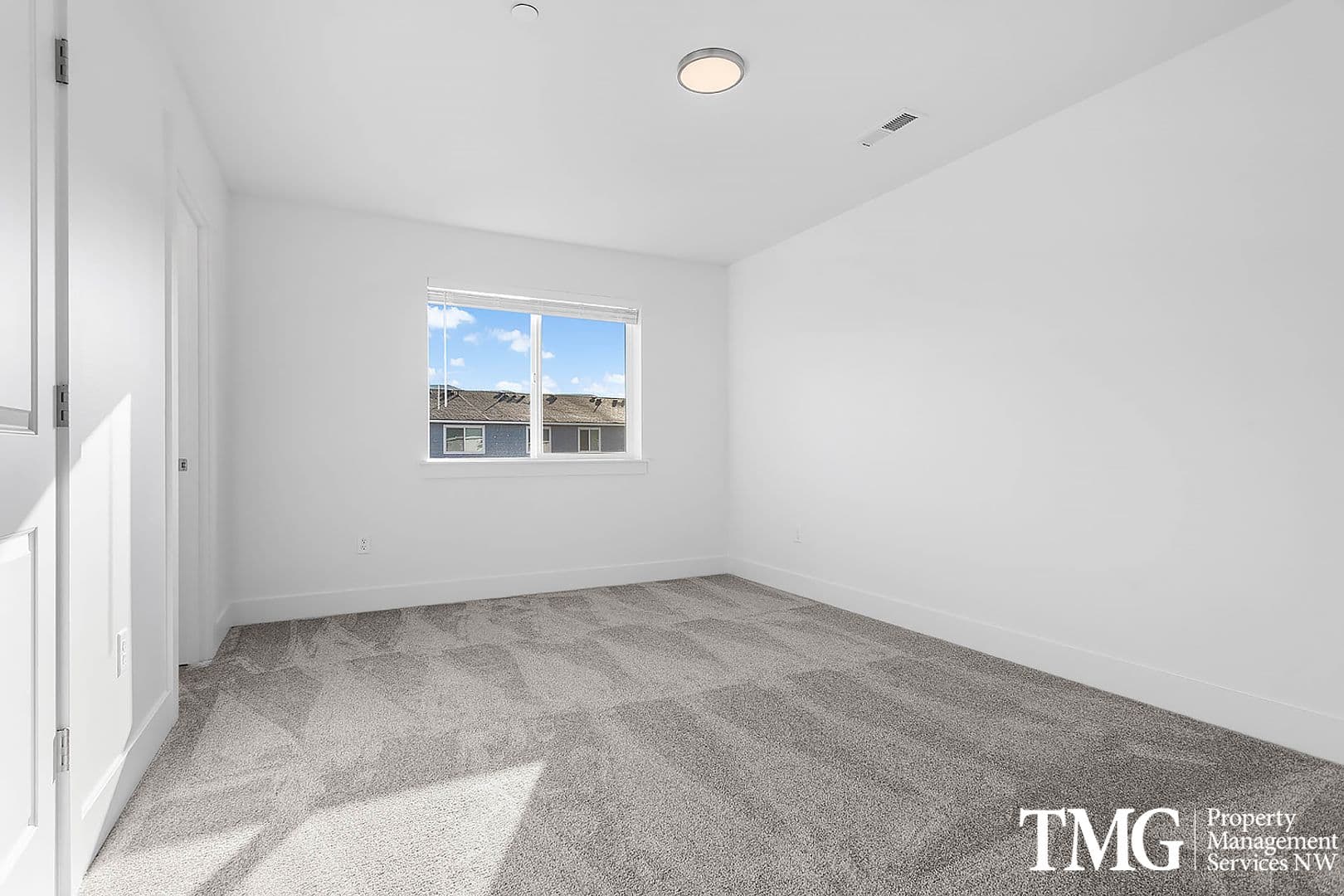 1 MONTH FREE ON A 12 MONTH LEASE! 56 of 59