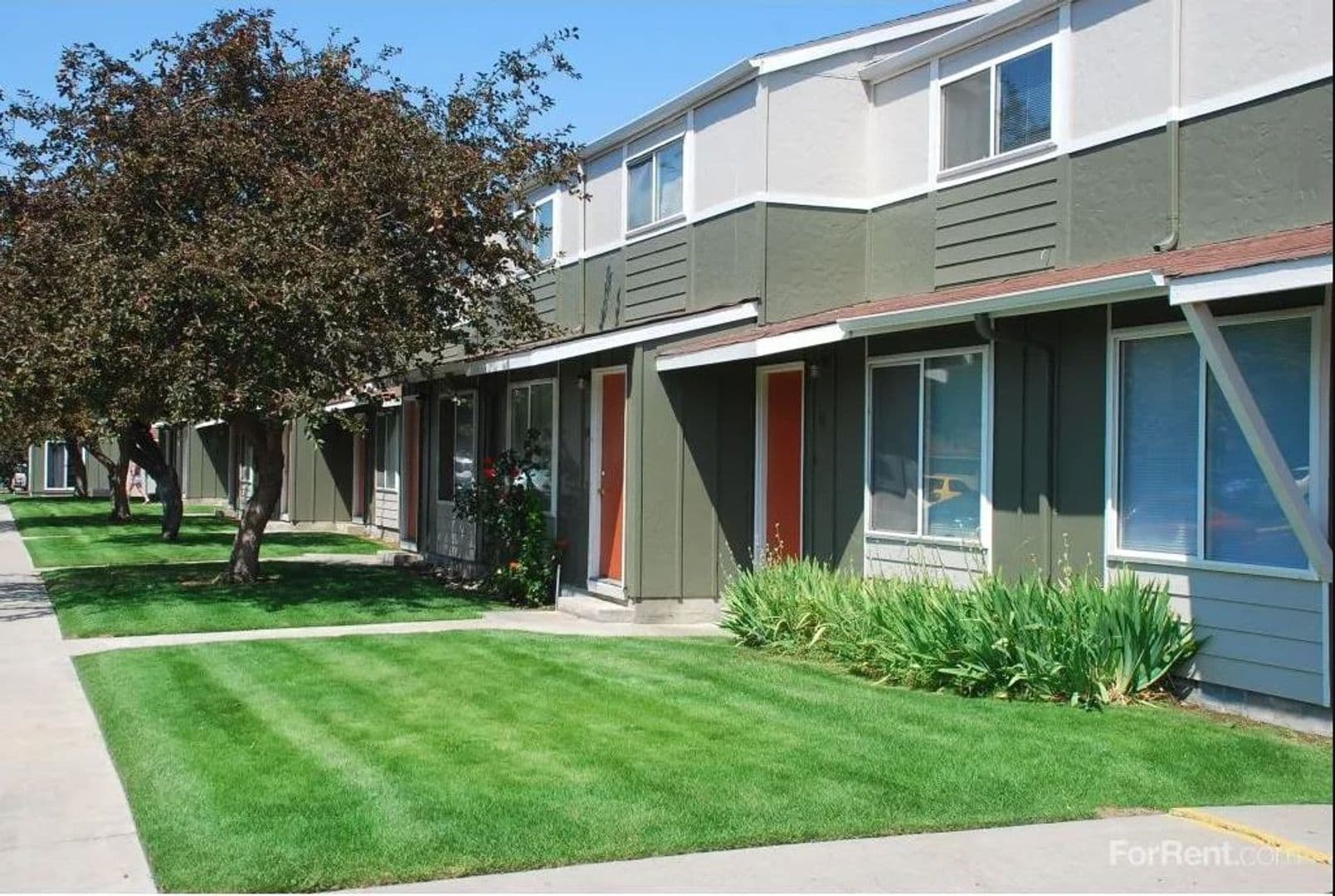 Amberbrook Townhomes 2 of 4