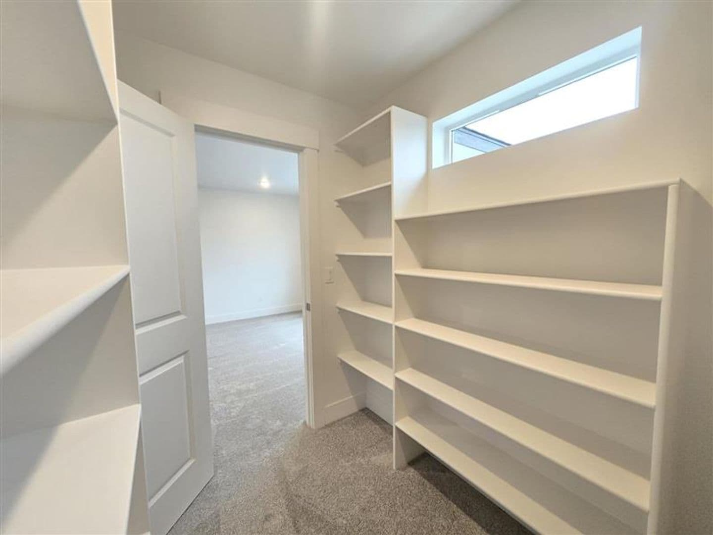 1 month FREE! BRAND NEW Townhome in the Desirable Southridge Area! 19 of 29