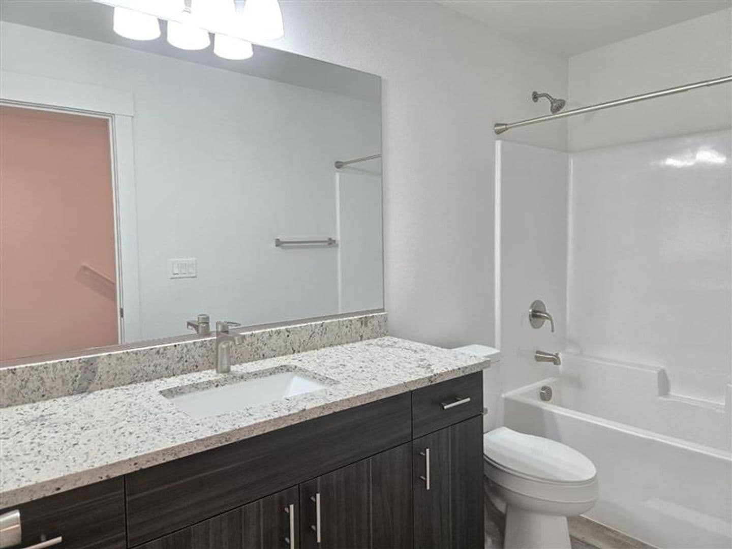 1 month FREE! BRAND NEW Townhome in the Desirable Southridge Area! 20 of 29