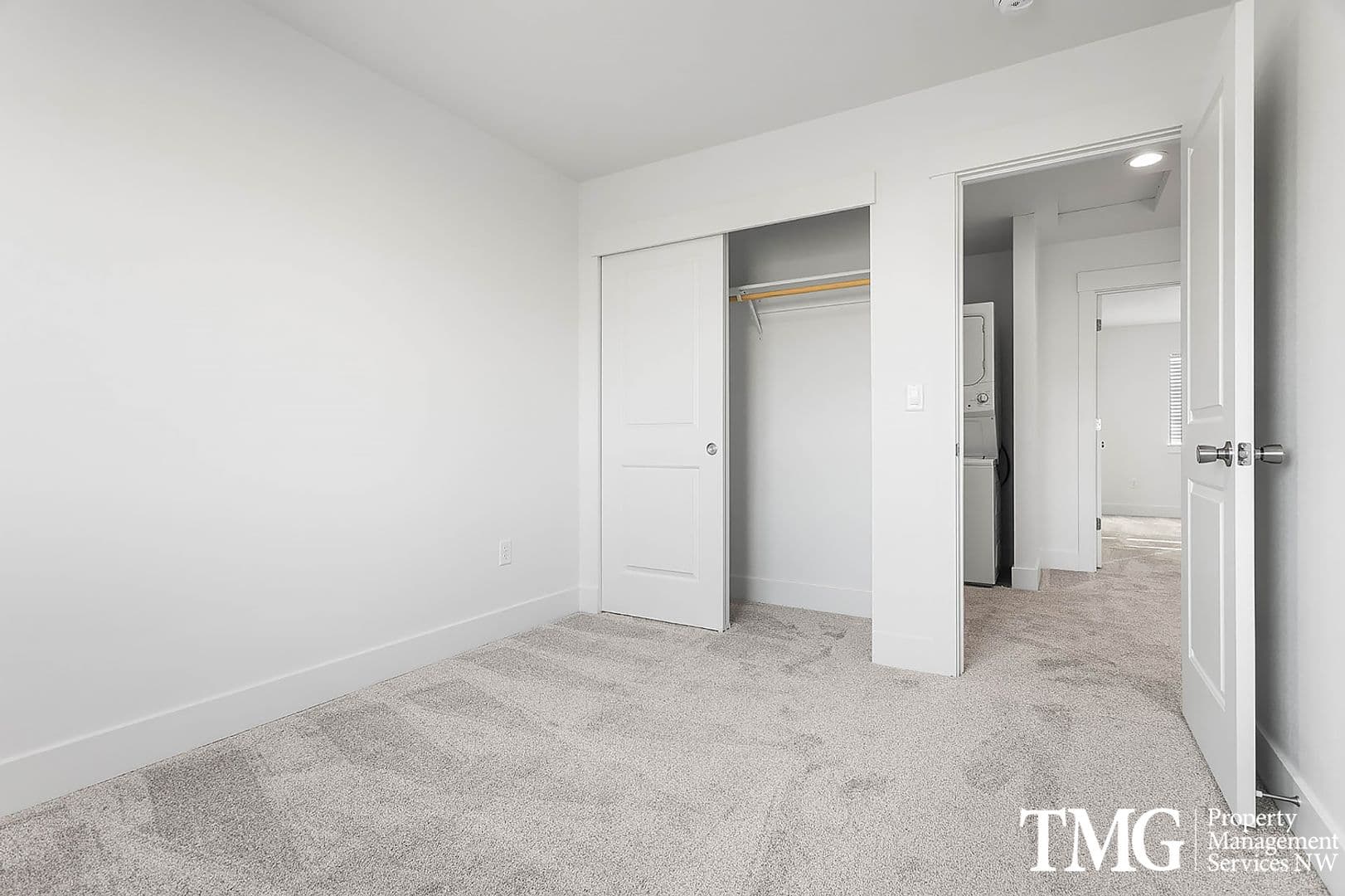 1 MONTH FREE ON A 12 MONTH LEASE! 50 of 59