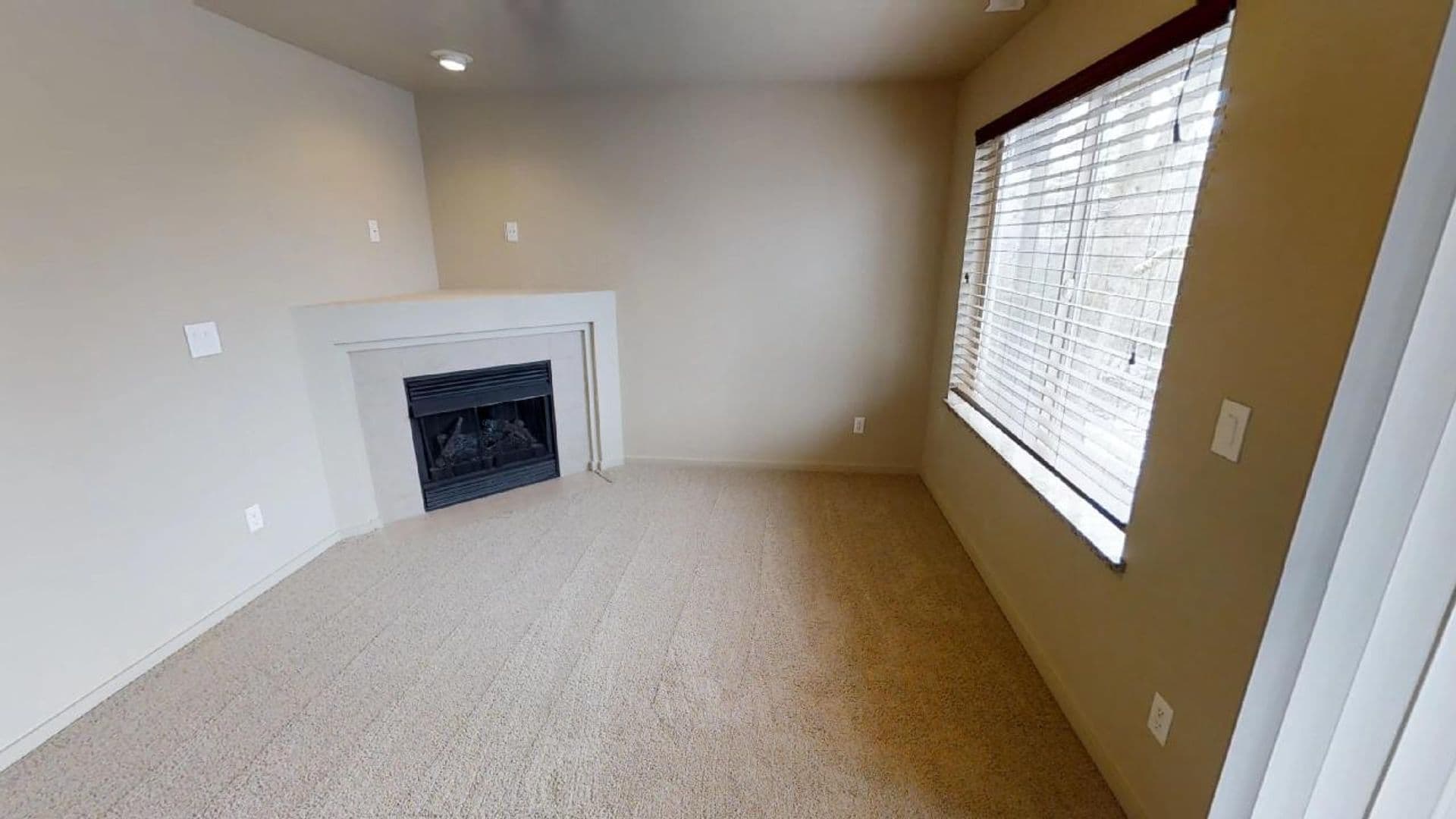 One Lake Place (OLP) 4 of 22