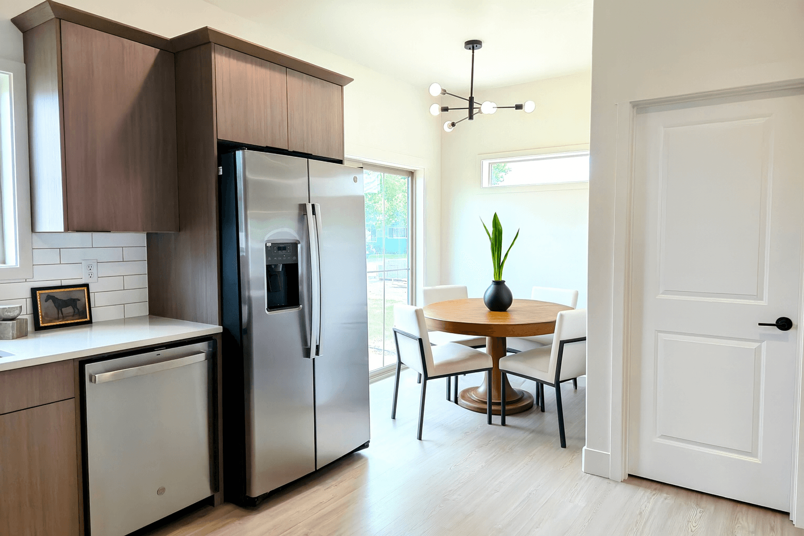 $1,000 OFF FIRST MONTH'S RENT!! 4 of 16