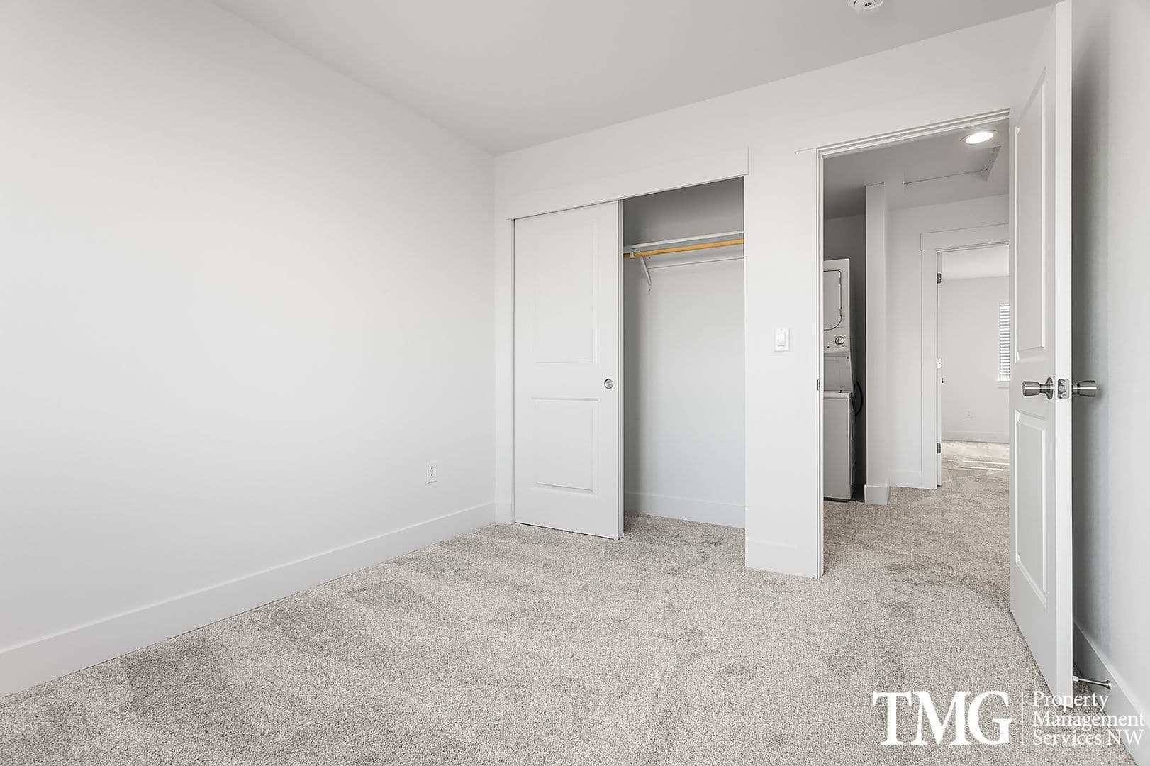 1 month FREE rent! Call to find out howFind out how! 68 of 77