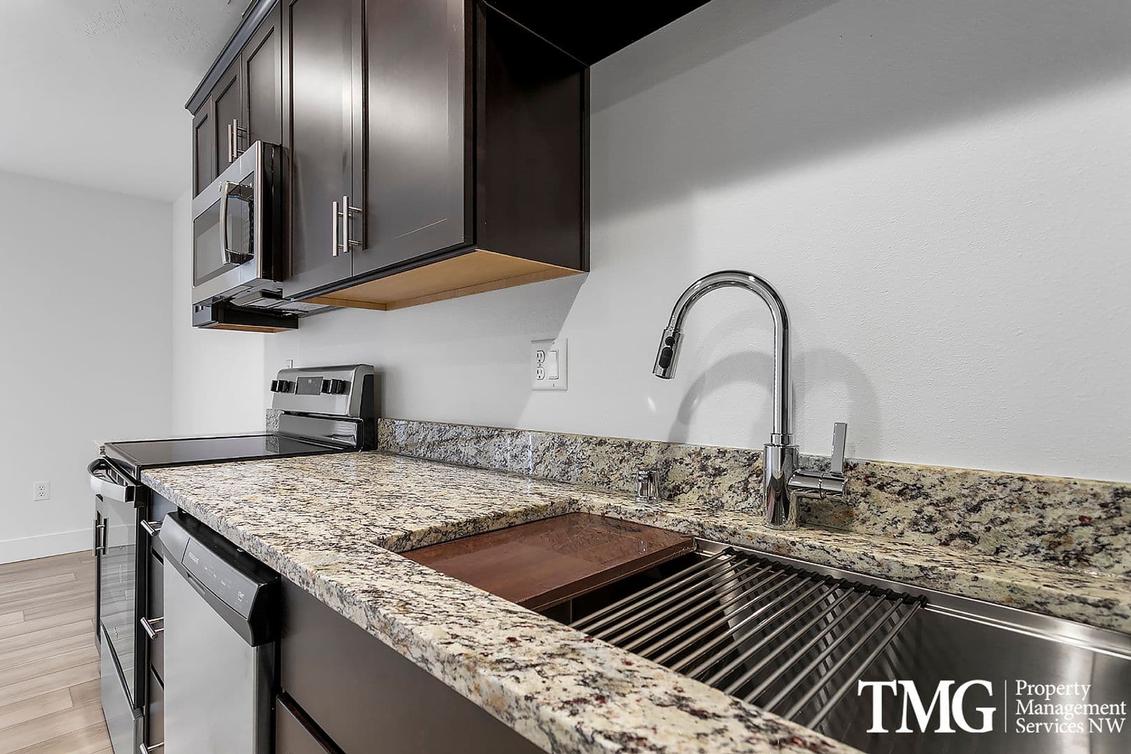 1 month FREE rent! Call to find out howFind out how! 43 of 77