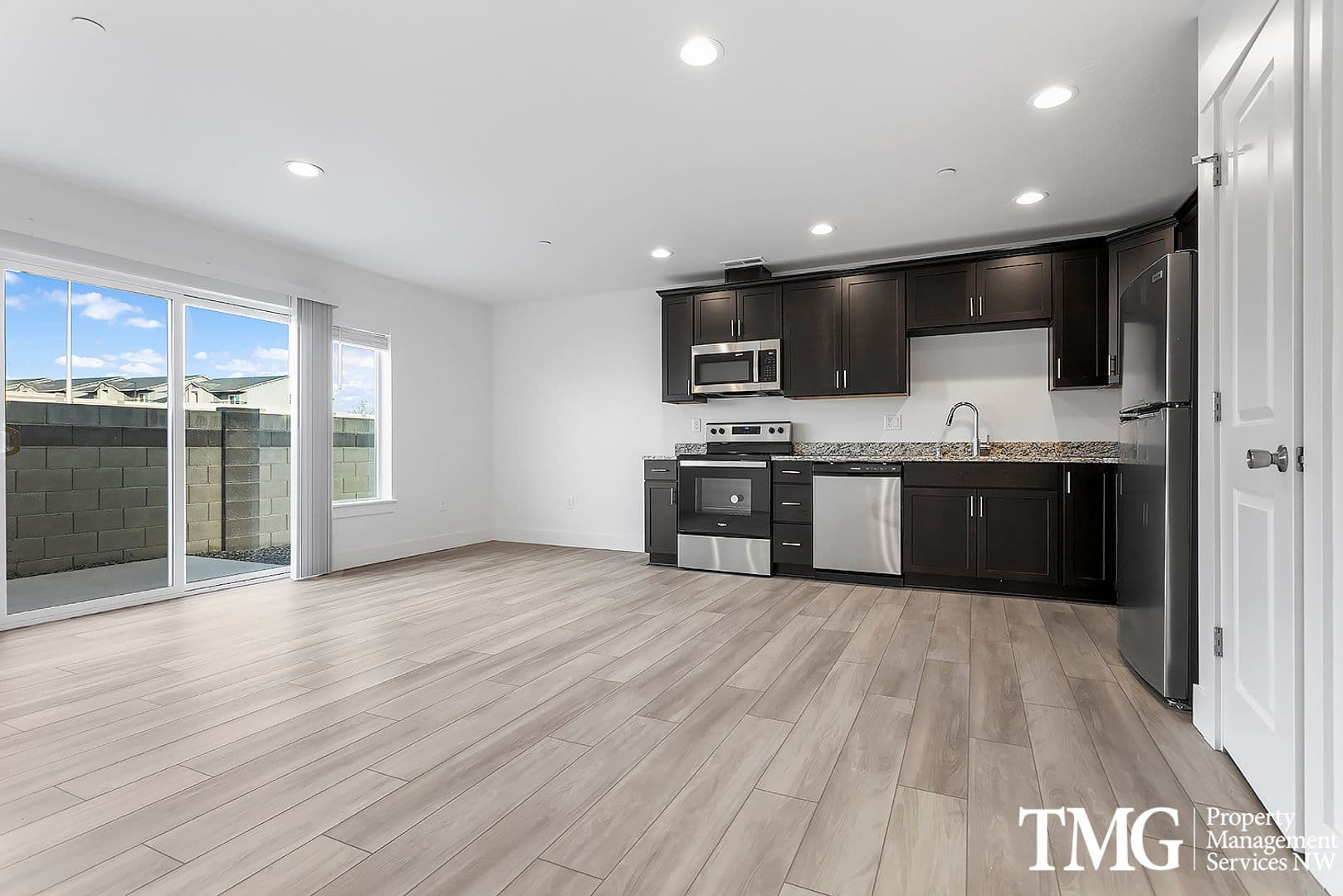 1 month FREE rent! Call to find out howFind out how! 40 of 77