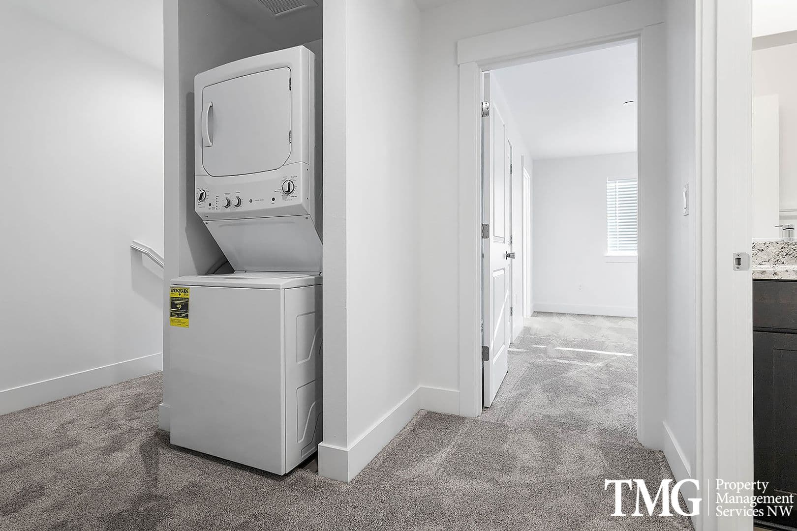1 MONTH FREE ON A 12 MONTH LEASE! 44 of 59
