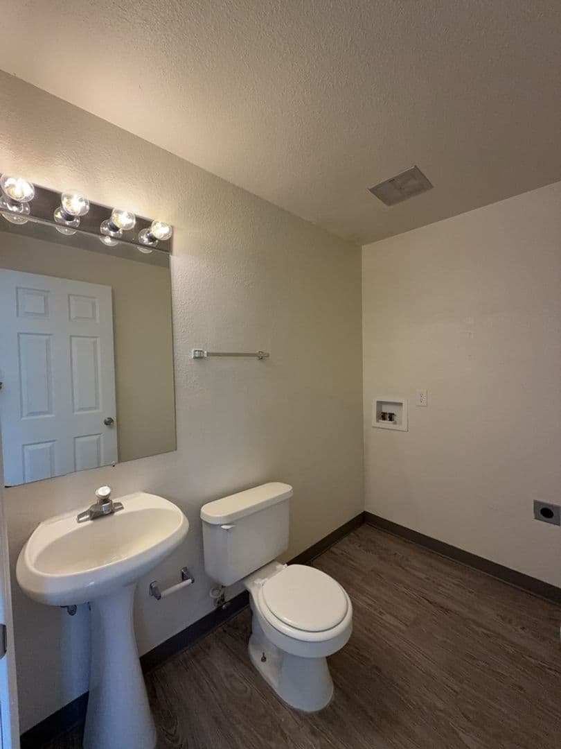 Amberbrook Townhomes 28 of 29