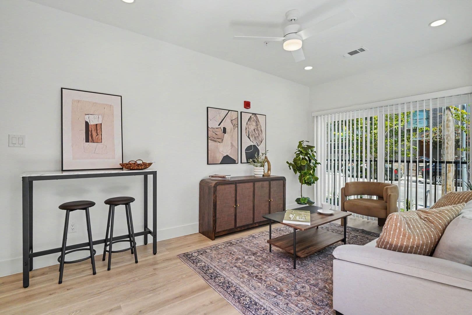 2217 N Fitzhugh Avenue #101 12 of 55