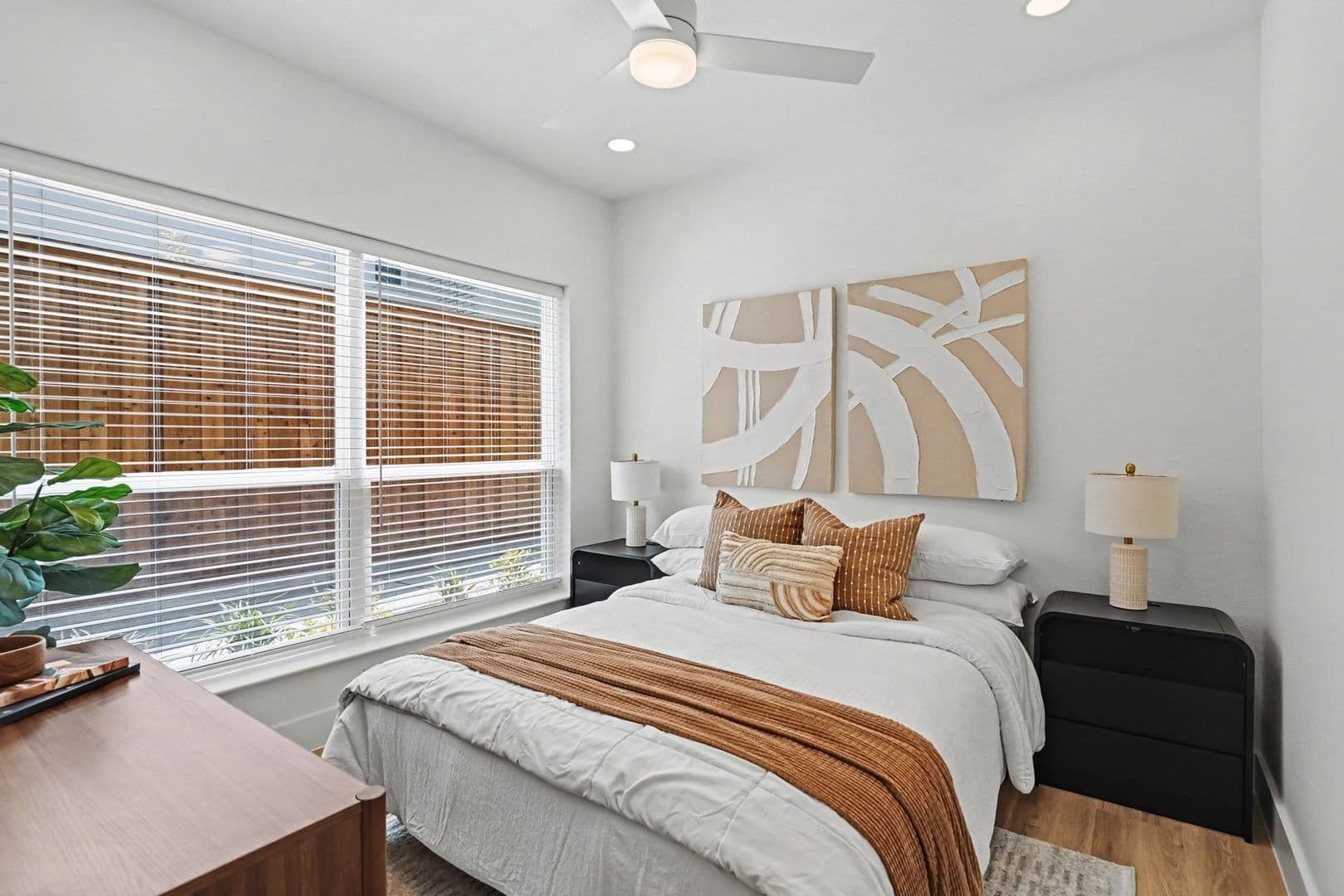 2217 N Fitzhugh Avenue #101 20 of 55