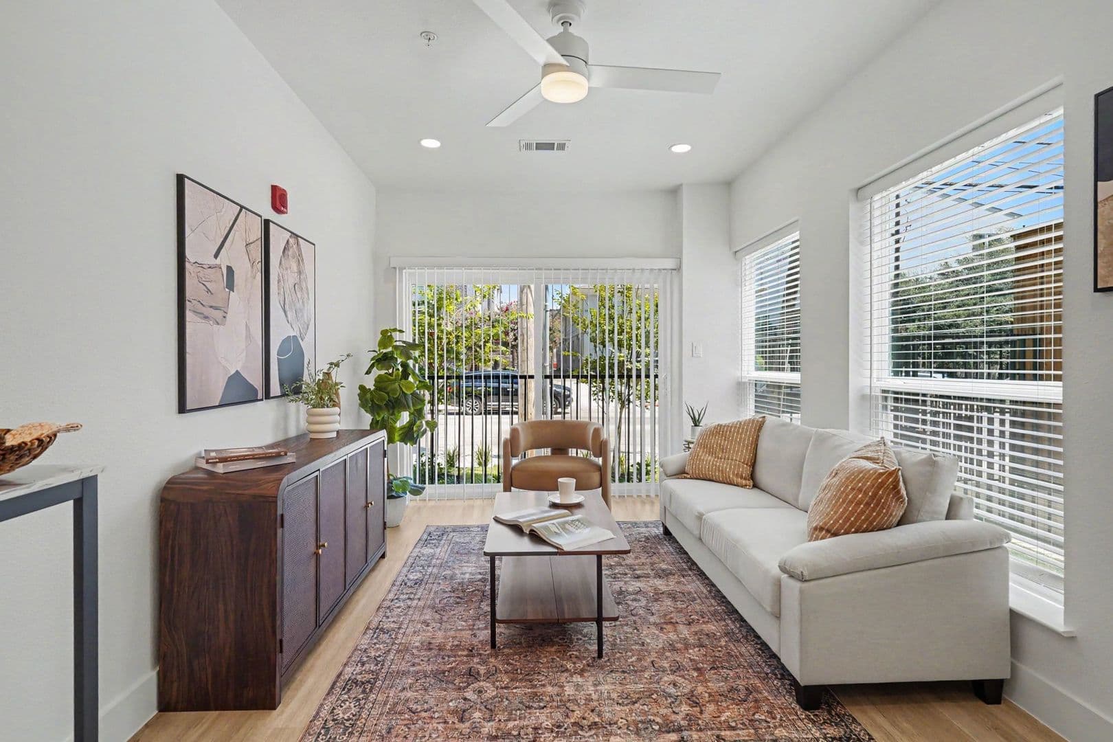 2217 N Fitzhugh Avenue #101 11 of 55