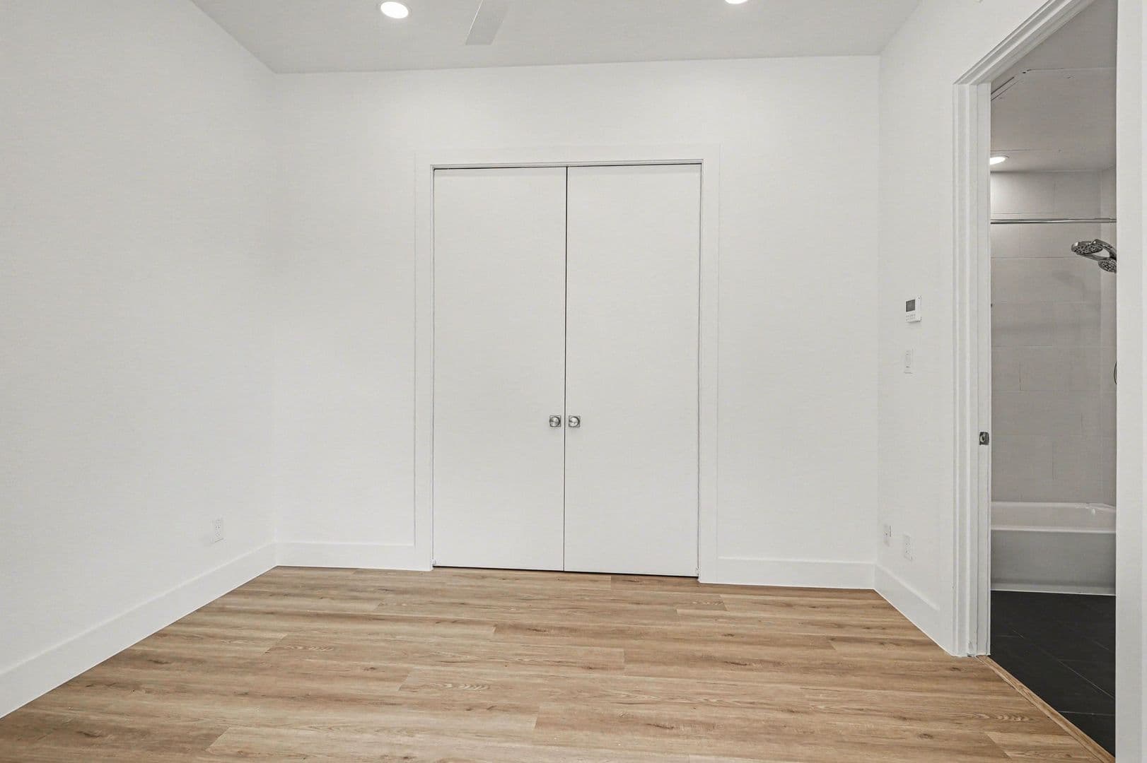 2217 N Fitzhugh Avenue #101 28 of 44