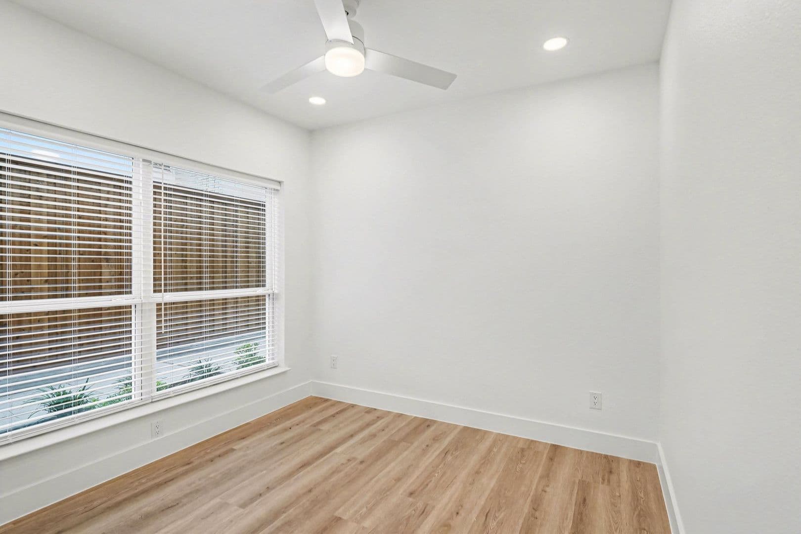 2217 N Fitzhugh Avenue #101 37 of 55