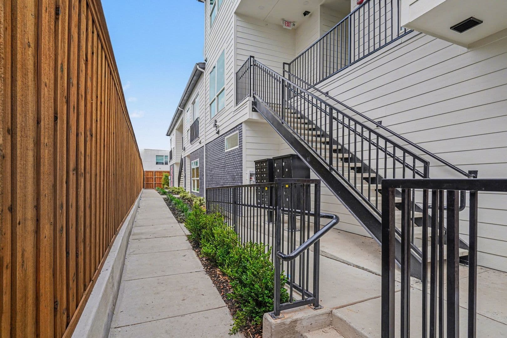 2217 N Fitzhugh Avenue #101 41 of 44