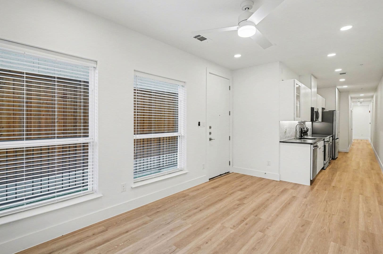 2217 N Fitzhugh Avenue #101 24 of 55