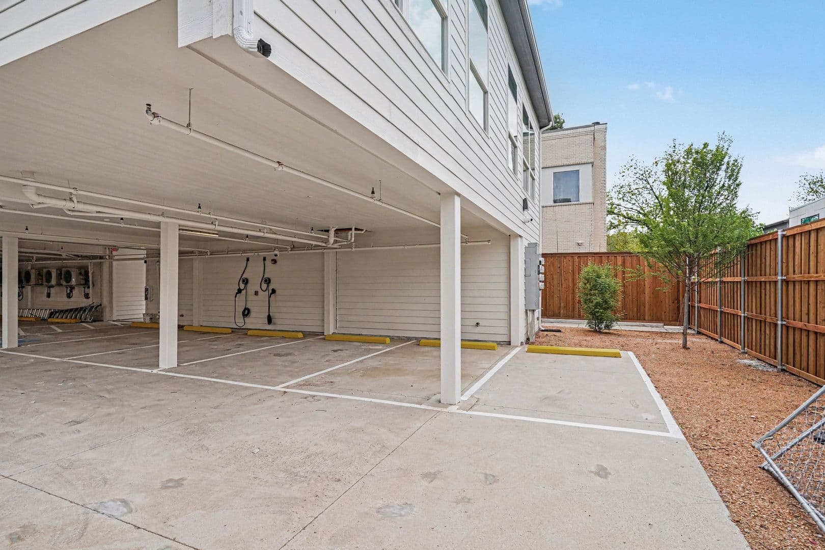 2217 N Fitzhugh Avenue #101 42 of 44