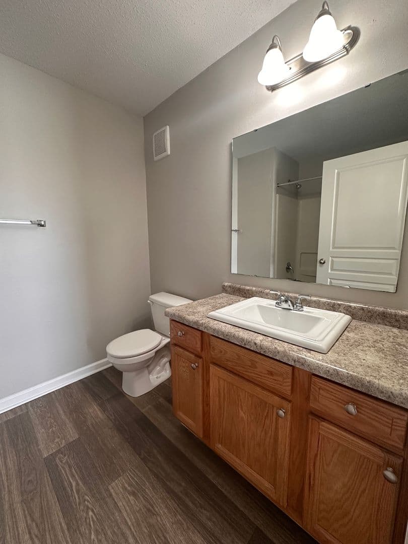 Trafalgar Pointe Apartments 25 of 27