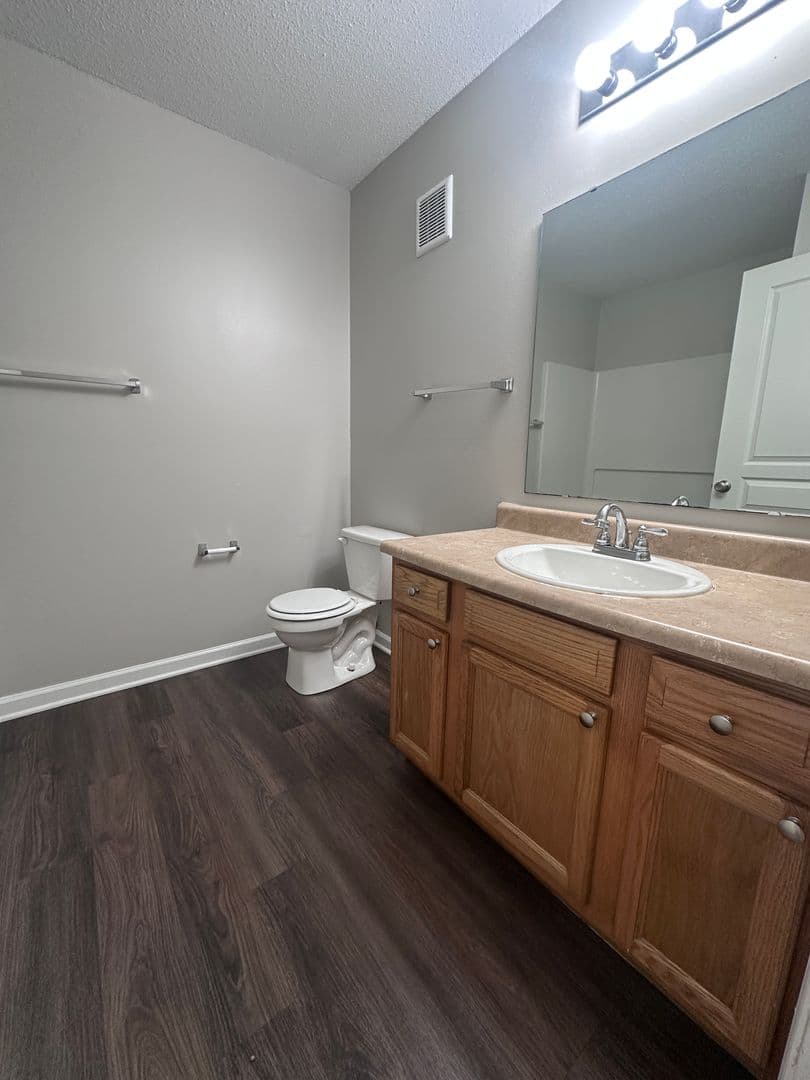 Trafalgar Pointe Apartments 7 of 14