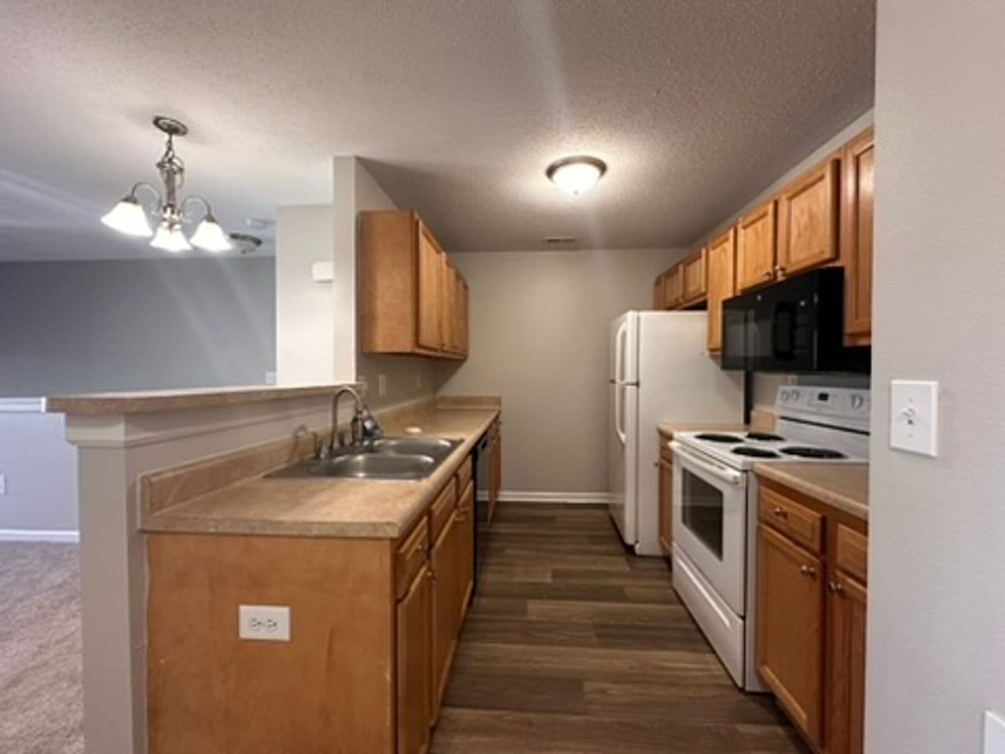 Trafalgar Pointe Apartments 8 of 27