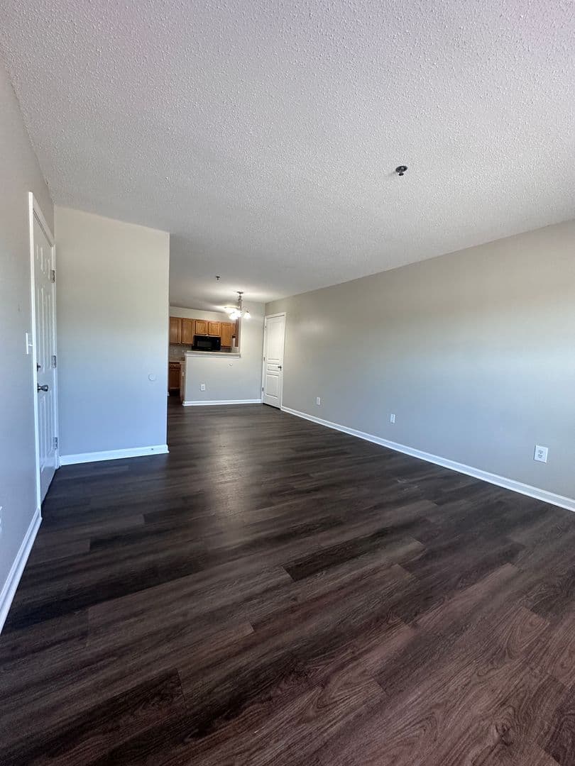 Trafalgar Pointe Apartments 2 of 14