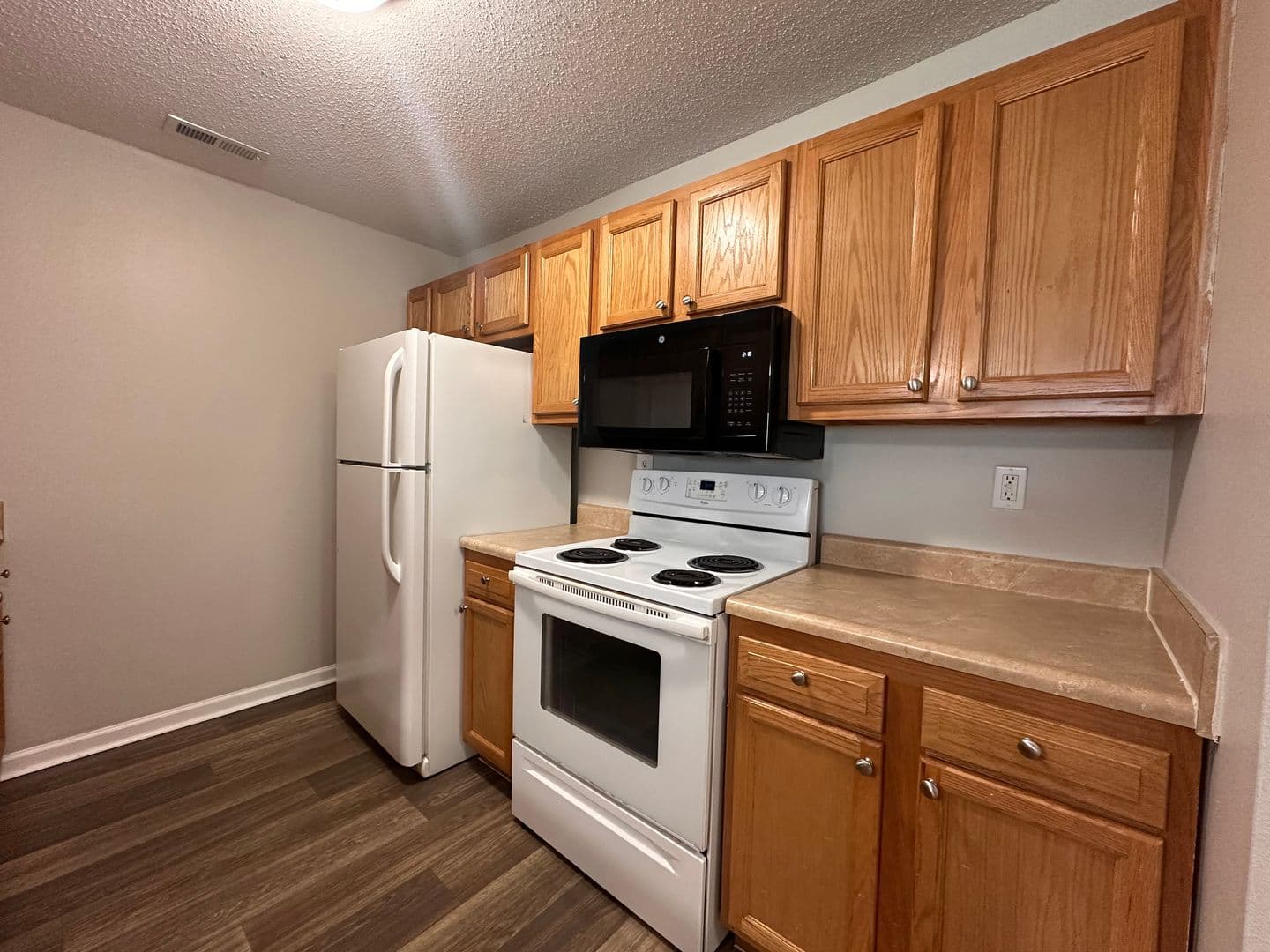 Trafalgar Pointe Apartments 10 of 27