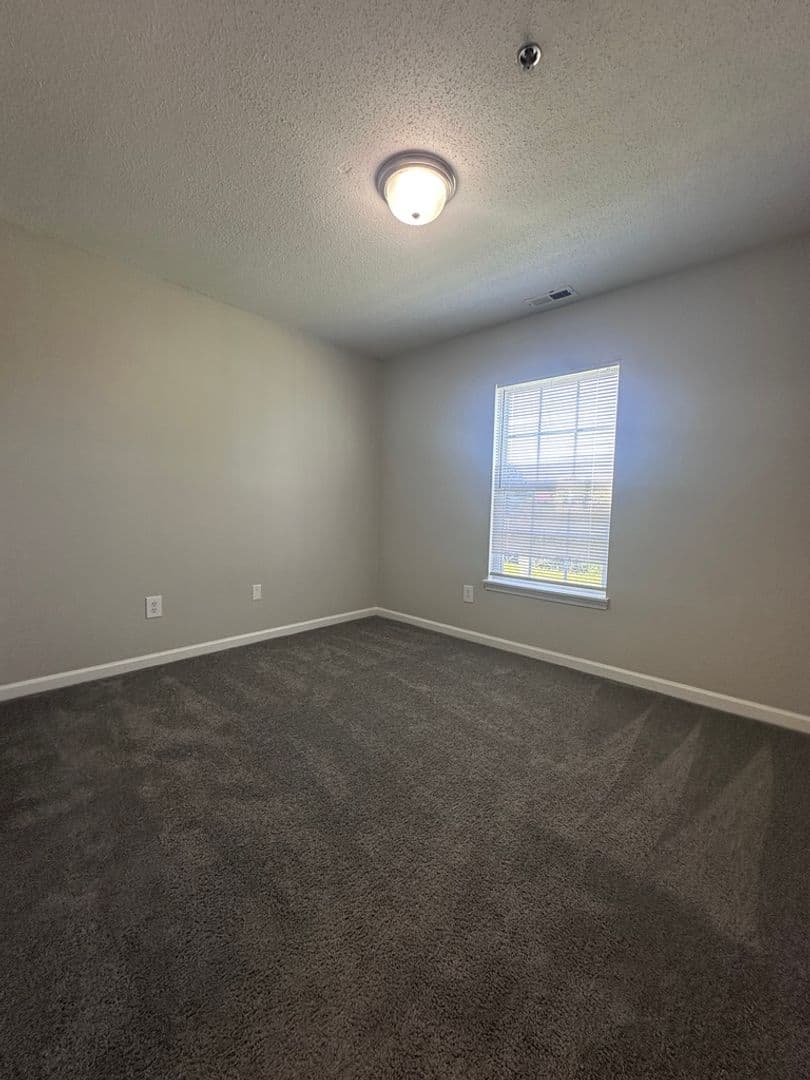 Trafalgar Pointe Apartments 7 of 10