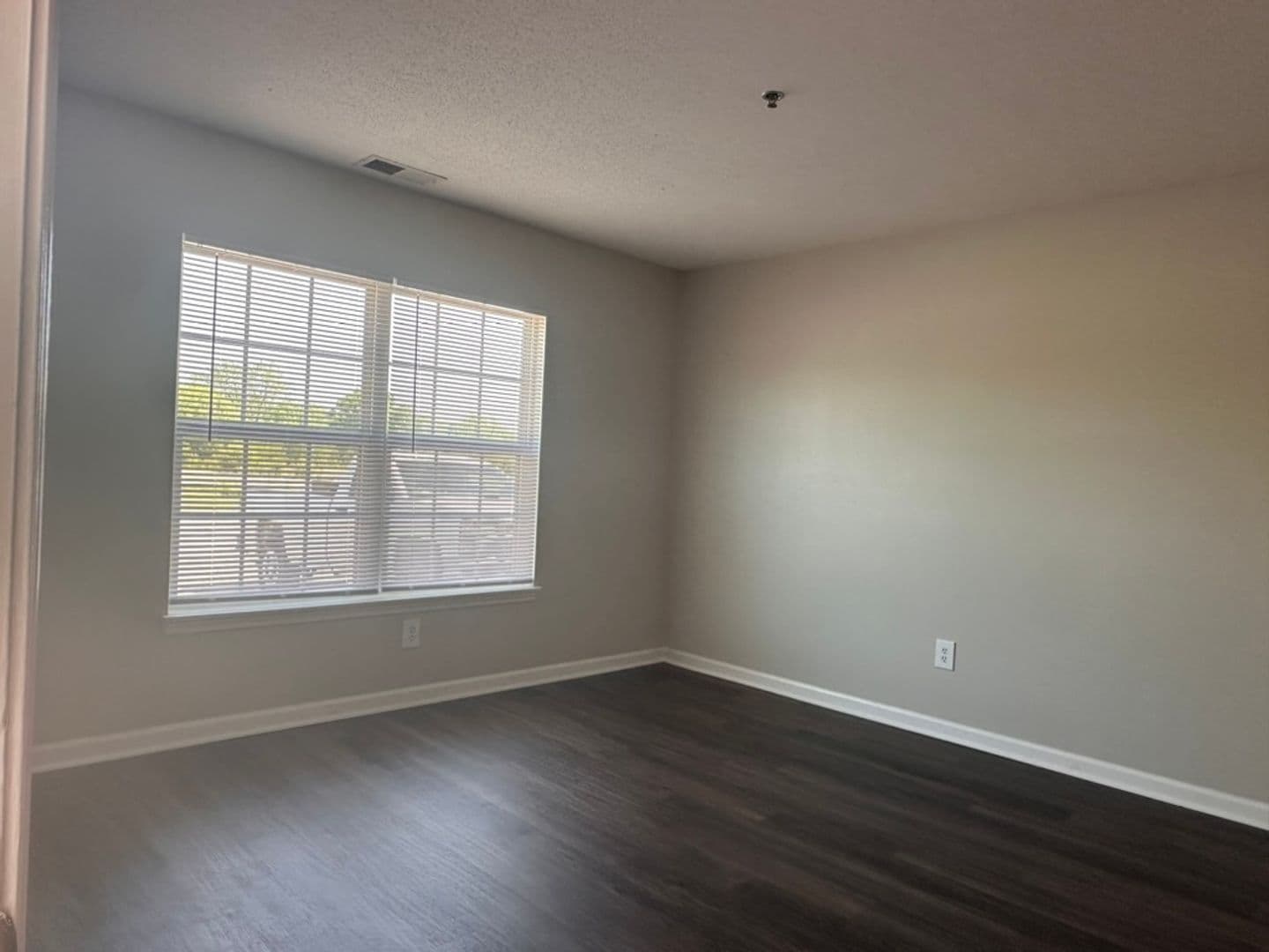 Trafalgar Pointe Apartments 5 of 27