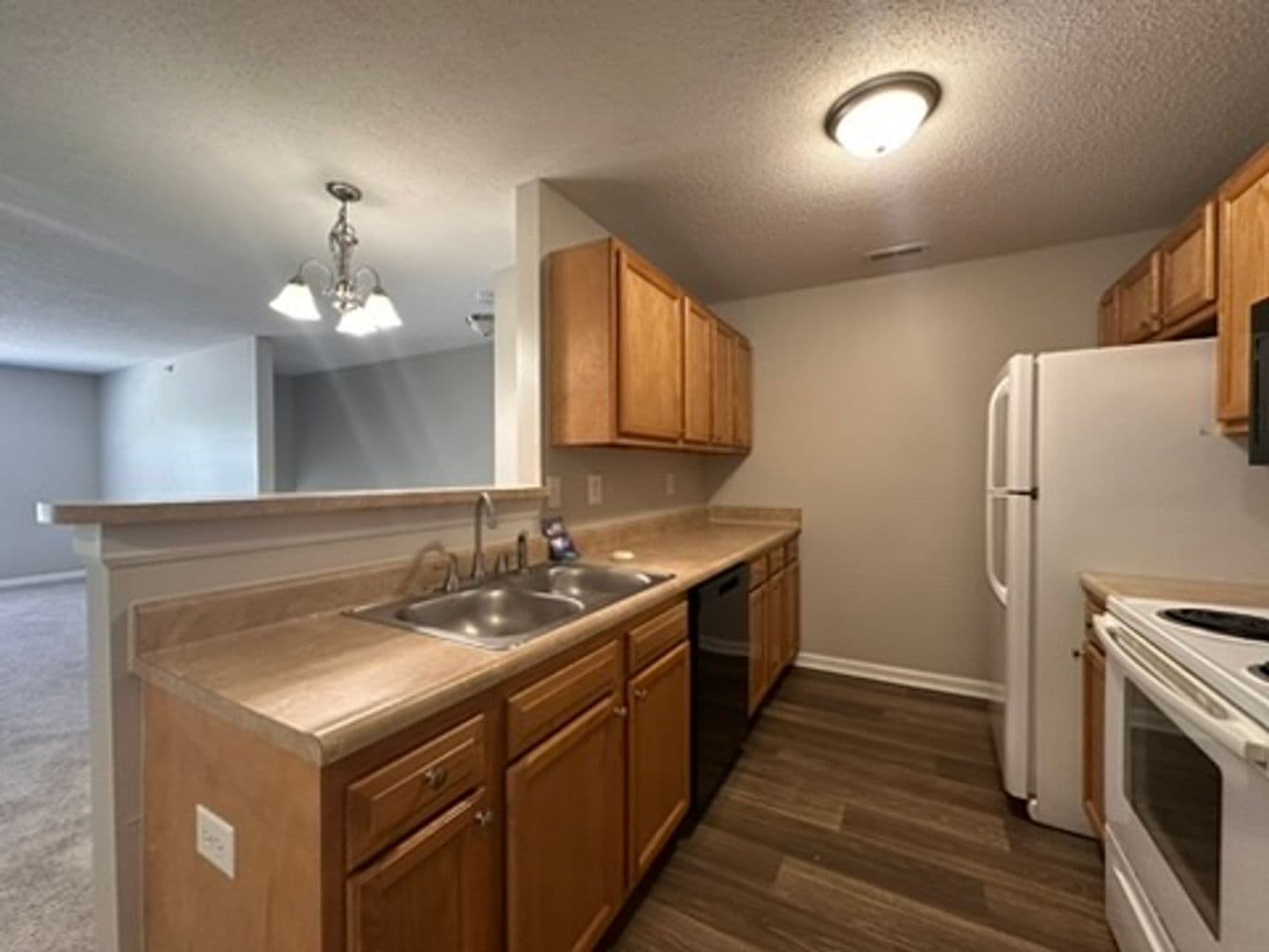 Trafalgar Pointe Apartments 9 of 27
