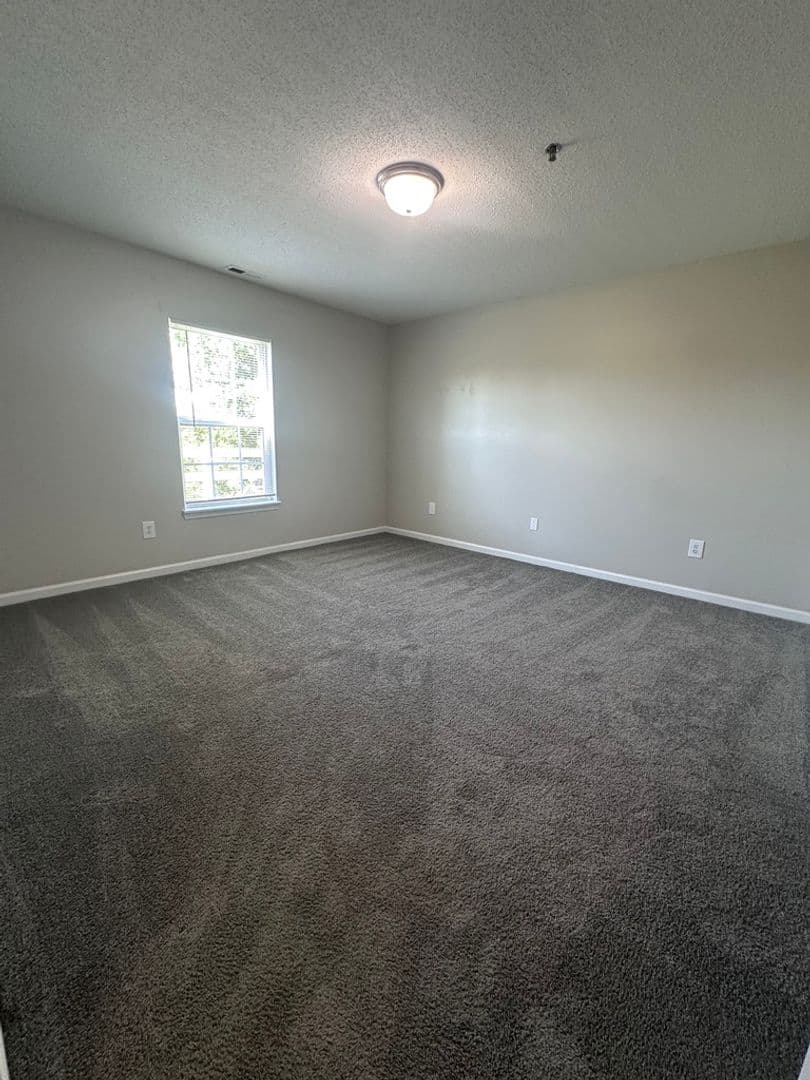 Trafalgar Pointe Apartments 9 of 10