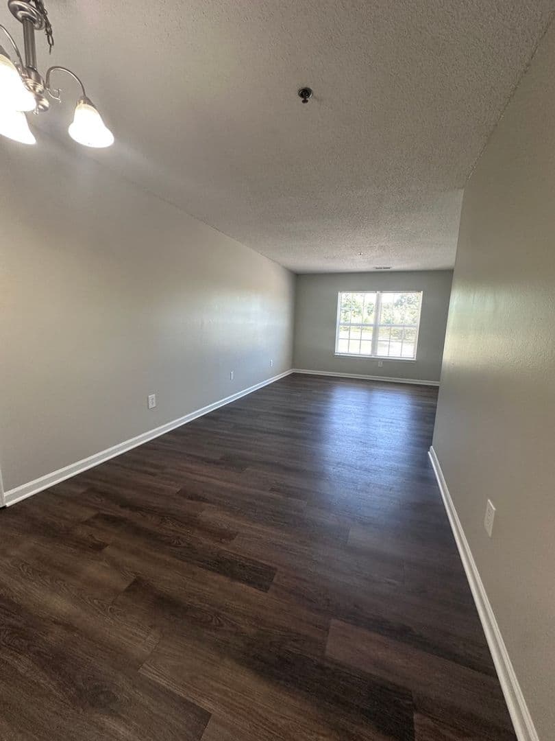 Trafalgar Pointe Apartments 2 of 10
