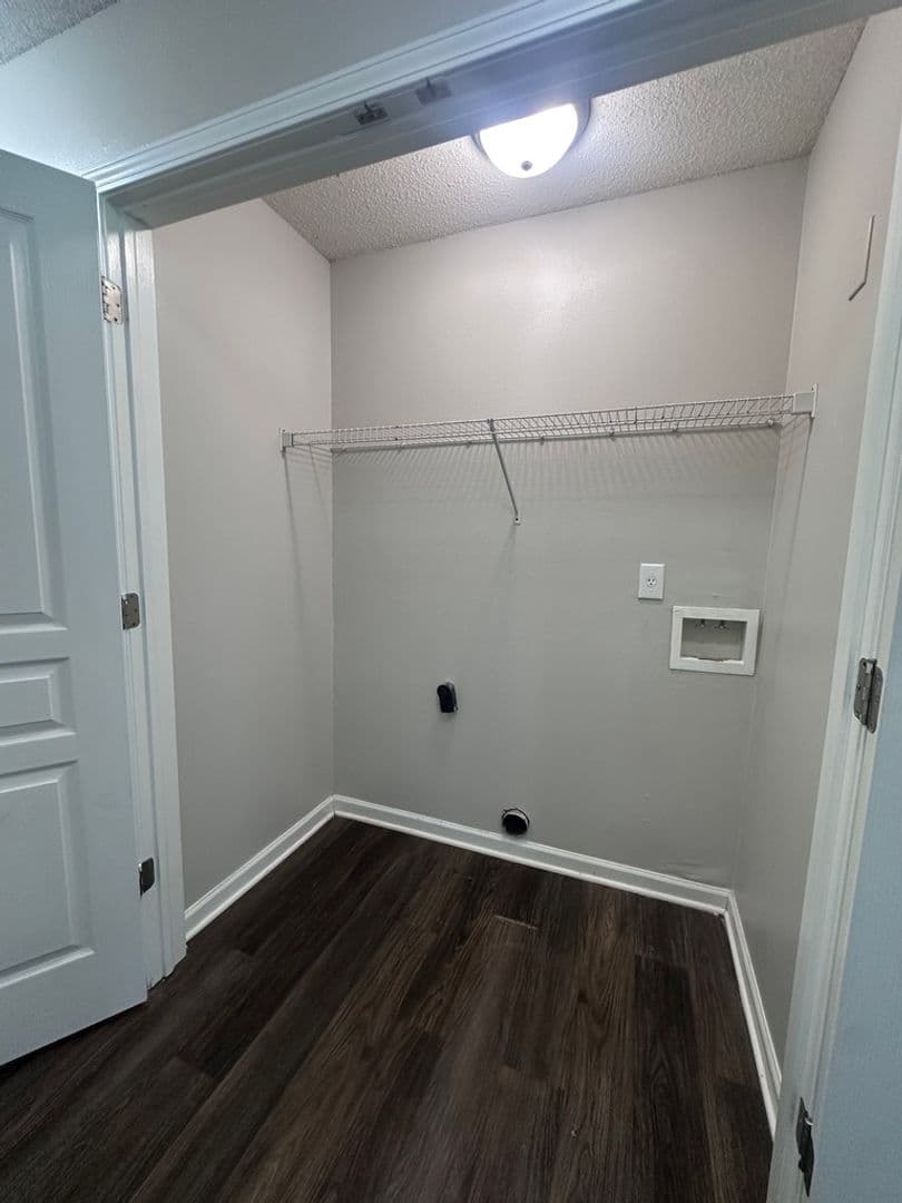 Trafalgar Pointe Apartments 3 of 10