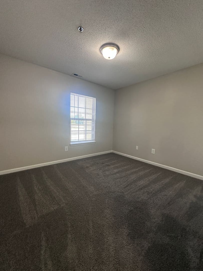 Trafalgar Pointe Apartments 10 of 14
