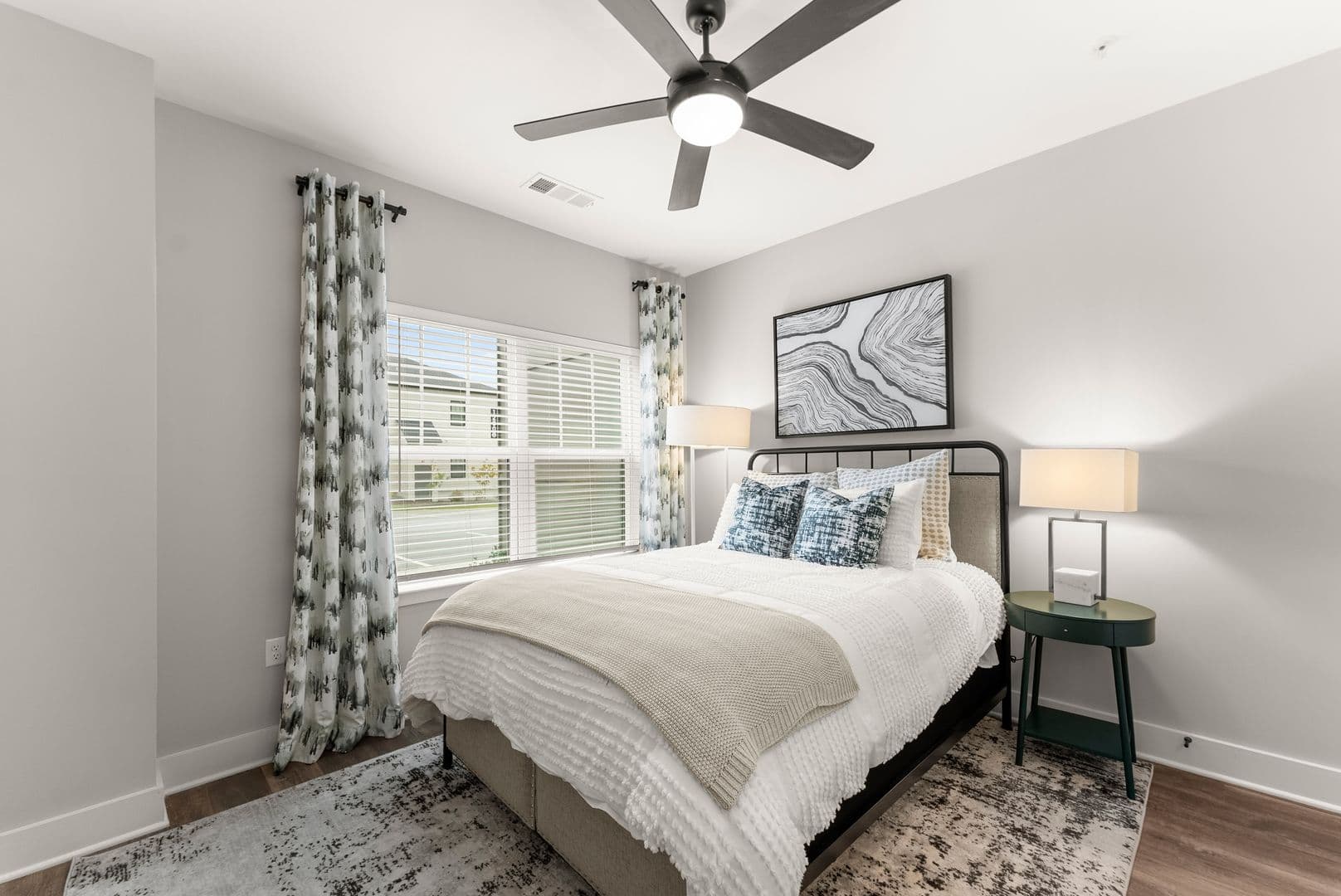 Treesort Luxury Living 283 of 401