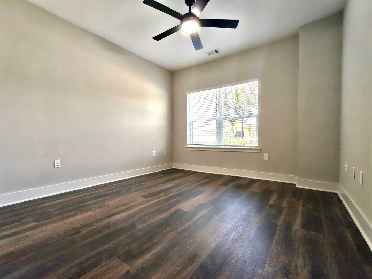 Treesort Luxury Living 7 of 11