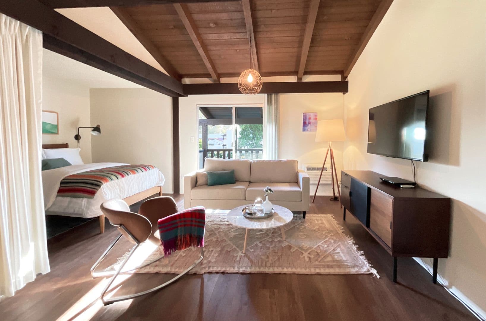 Tres Vidas Apartments 1 of 8
