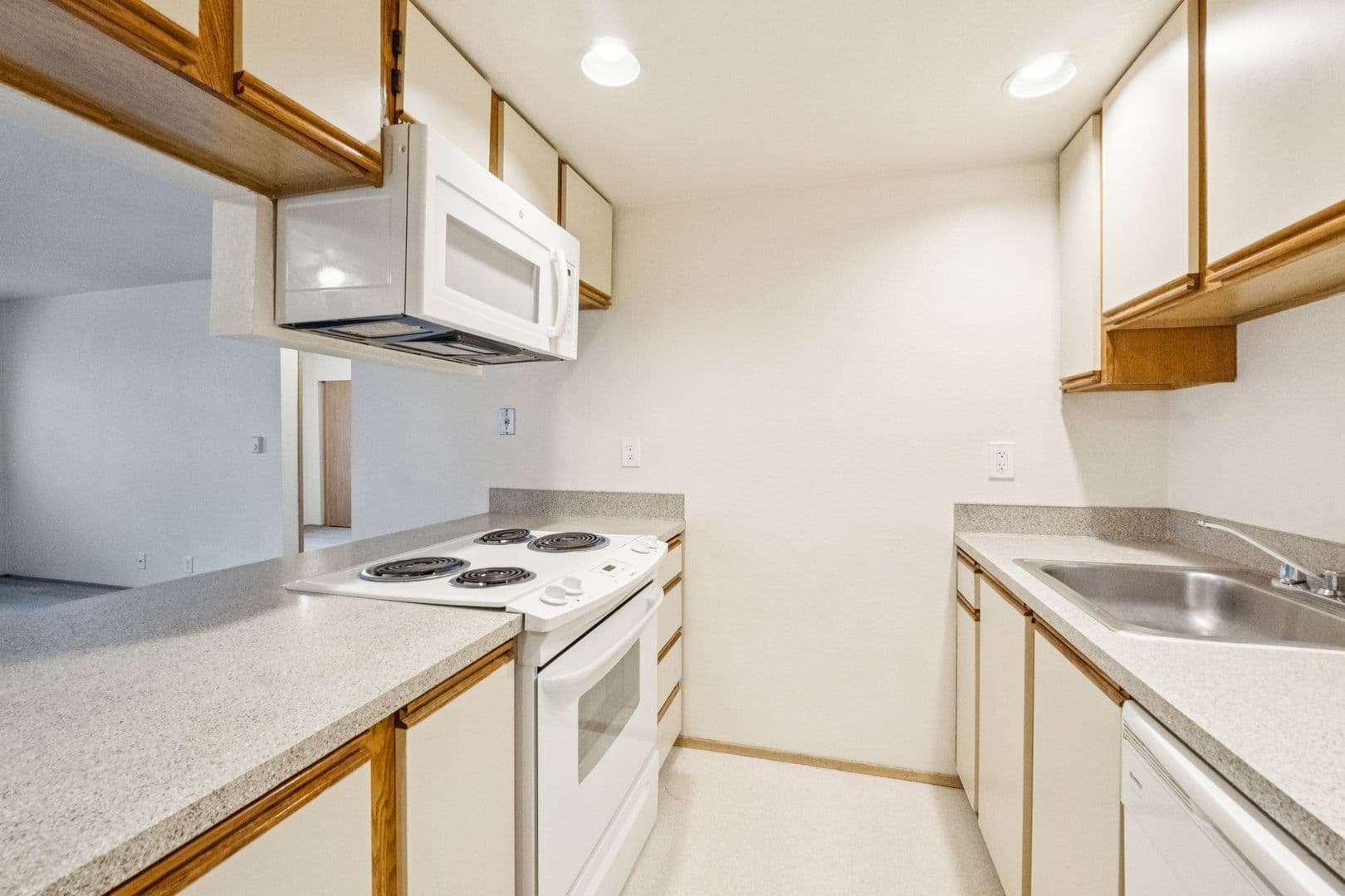 University Court Apartments 6 of 11