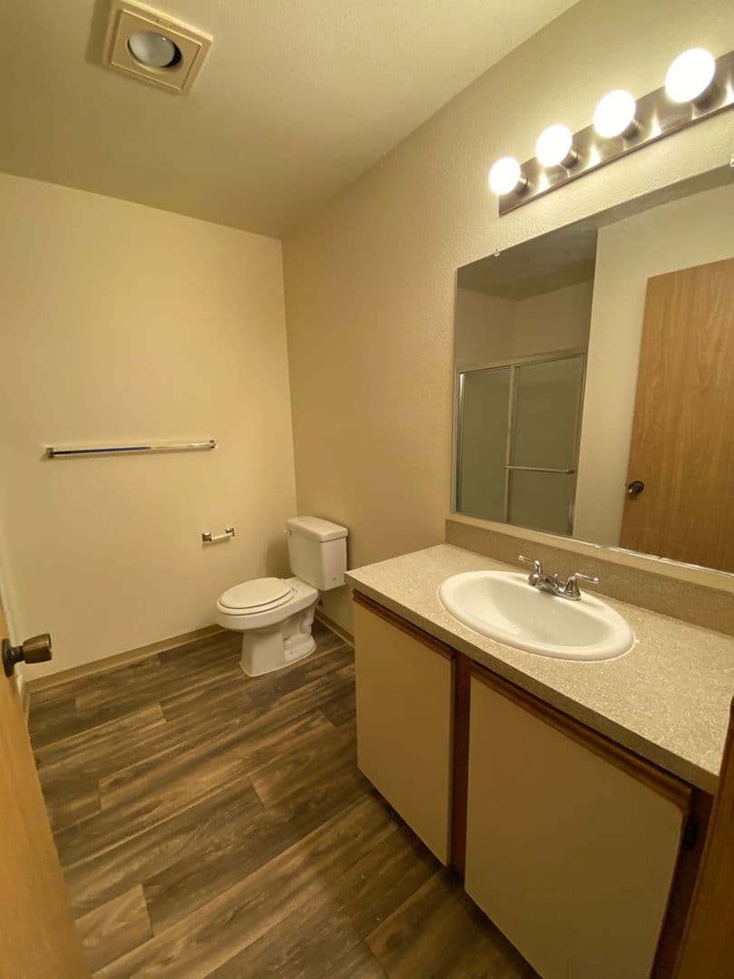 University Court Apartments 16 of 16