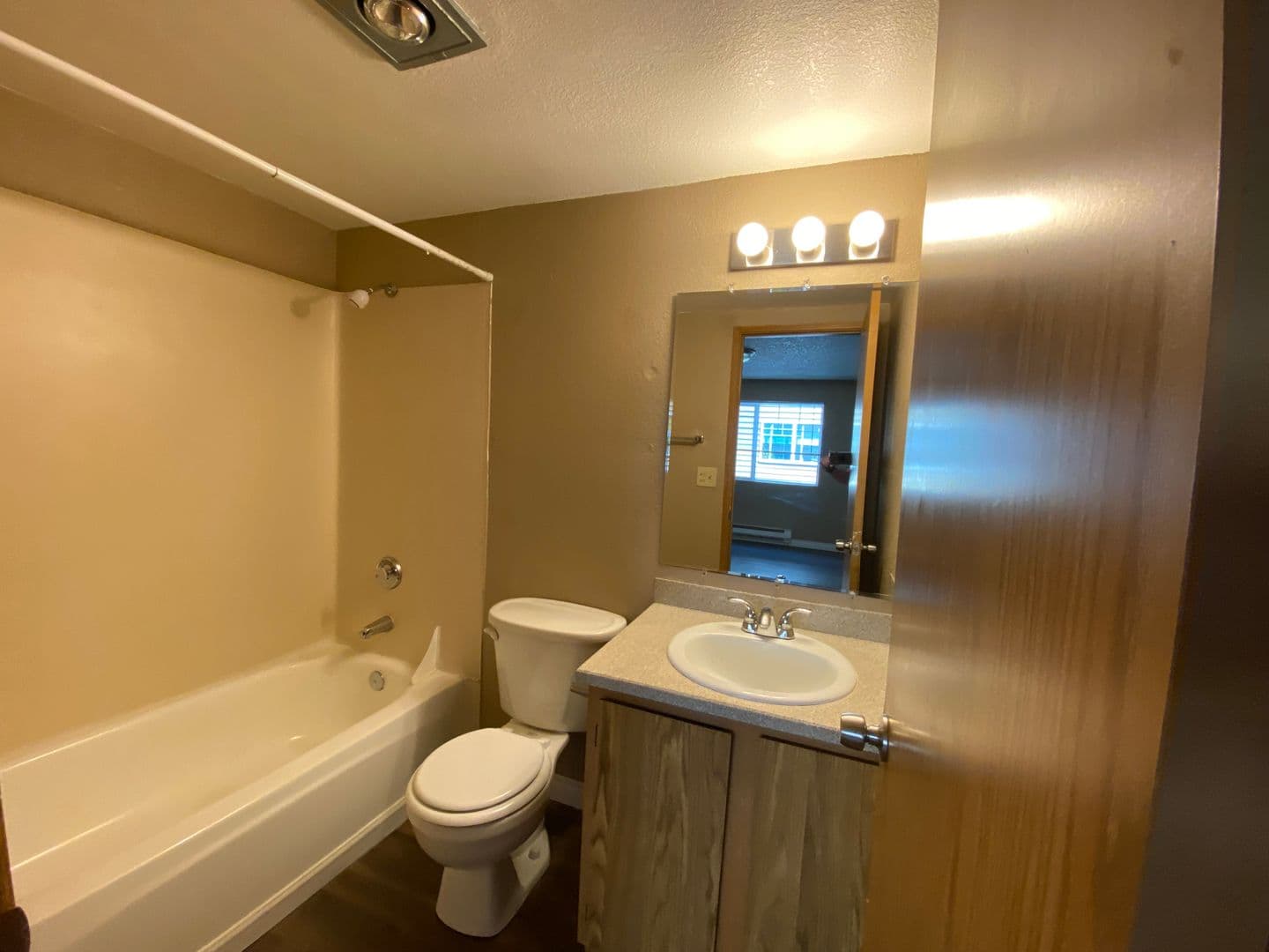 Westwood Apartments 27 of 29