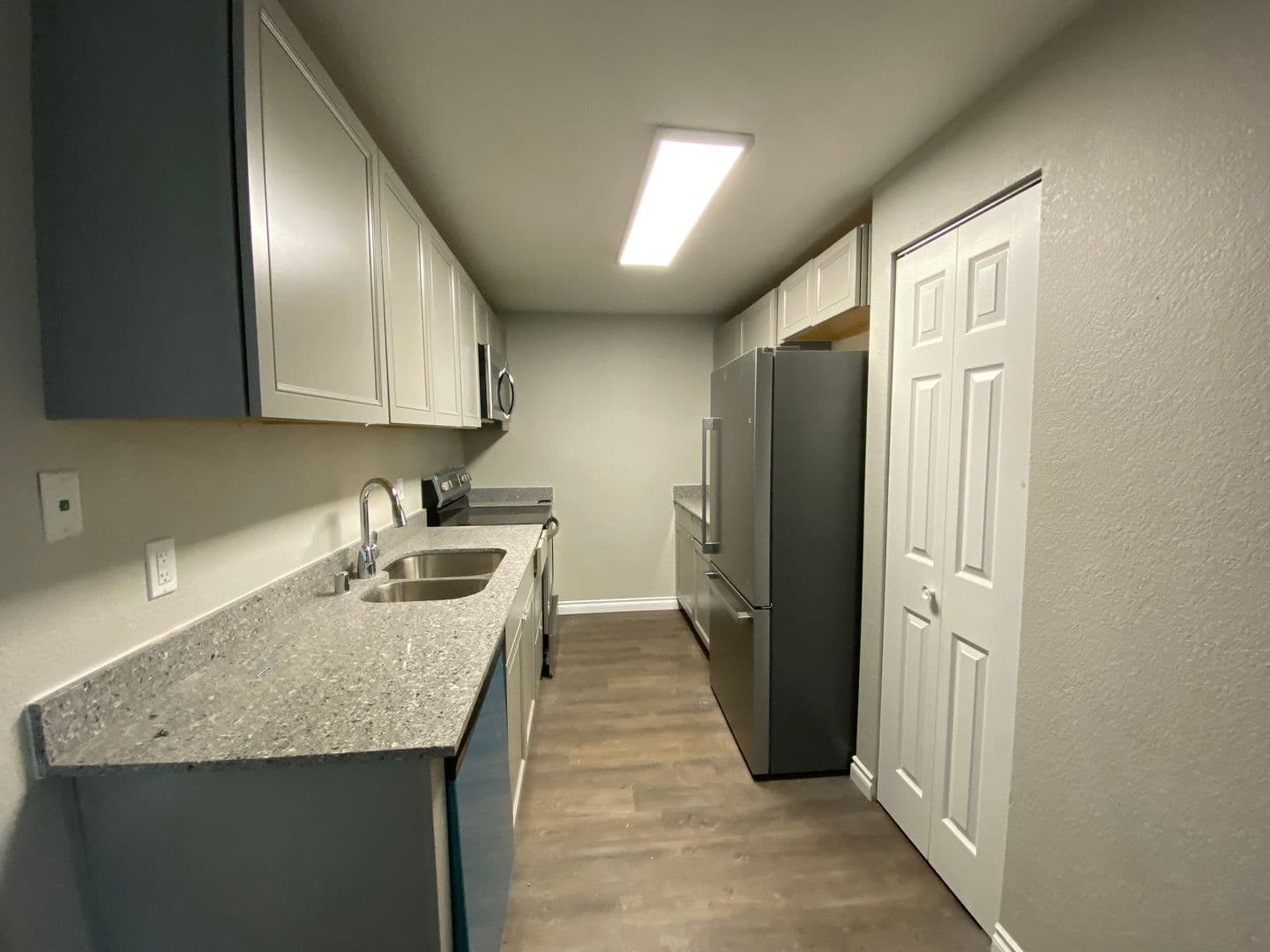 Westwood Apartments 4 of 8