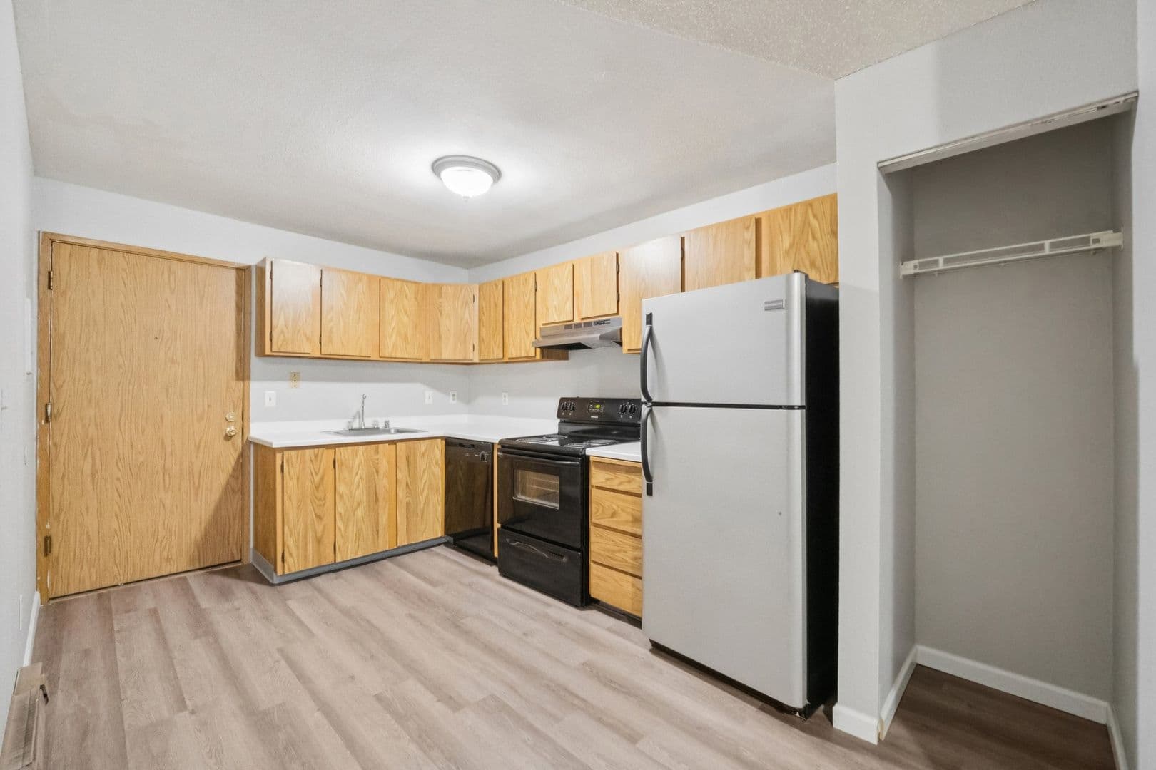 Westwood Apartments 4 of 9