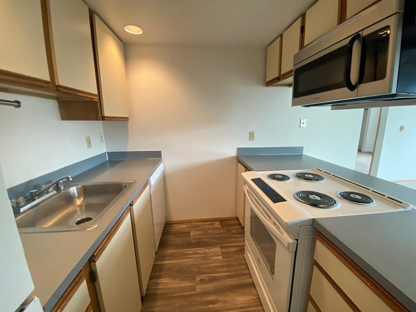 University Court Apartments 2 of 19