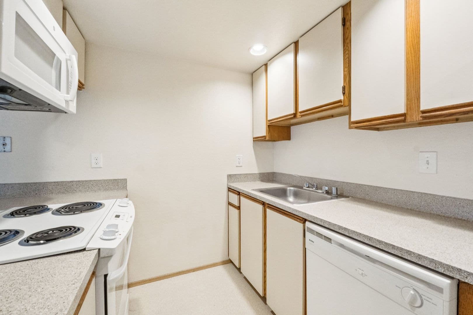 University Court Apartments 7 of 11
